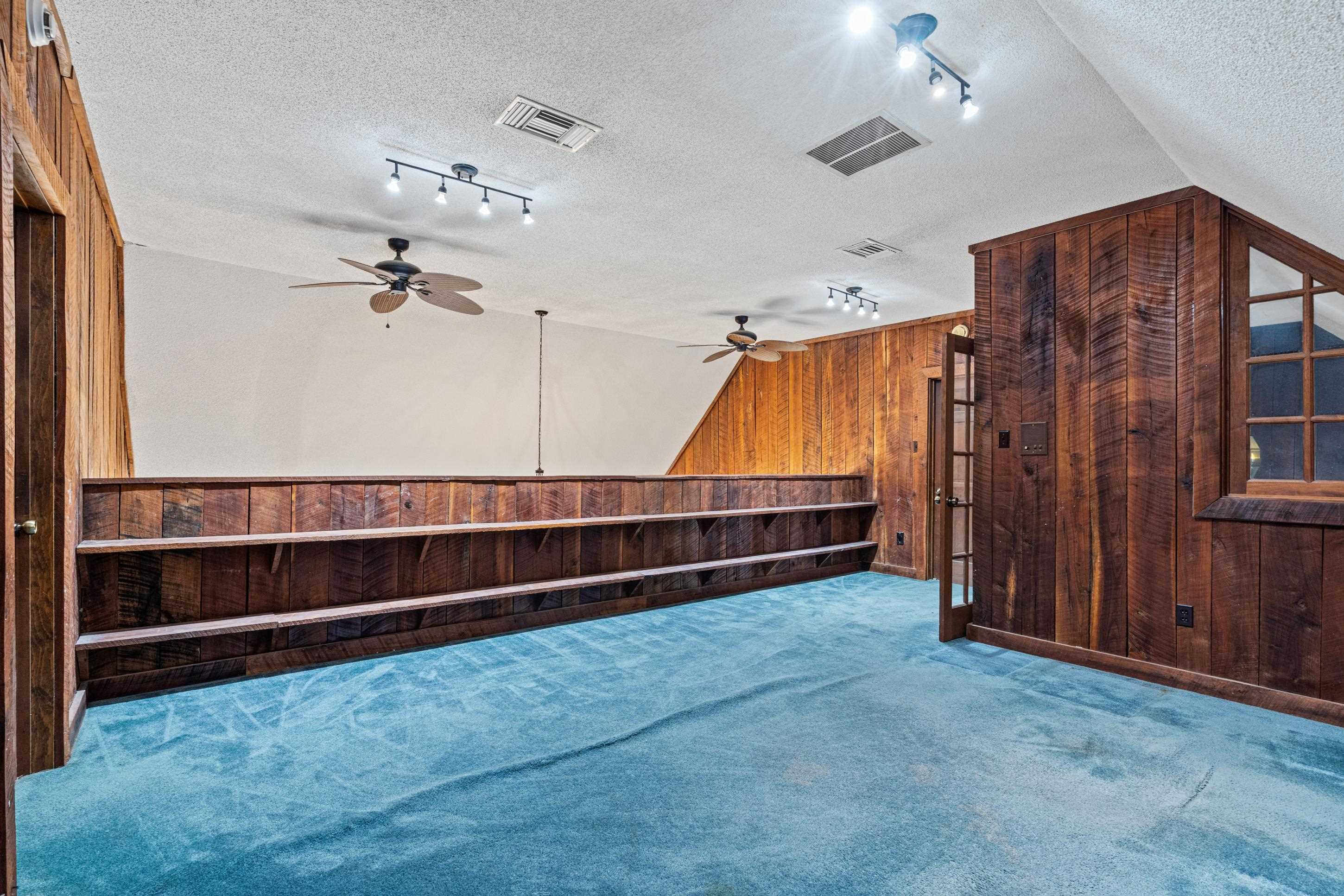 9221 Hillman Way Dr Property Photo 34
