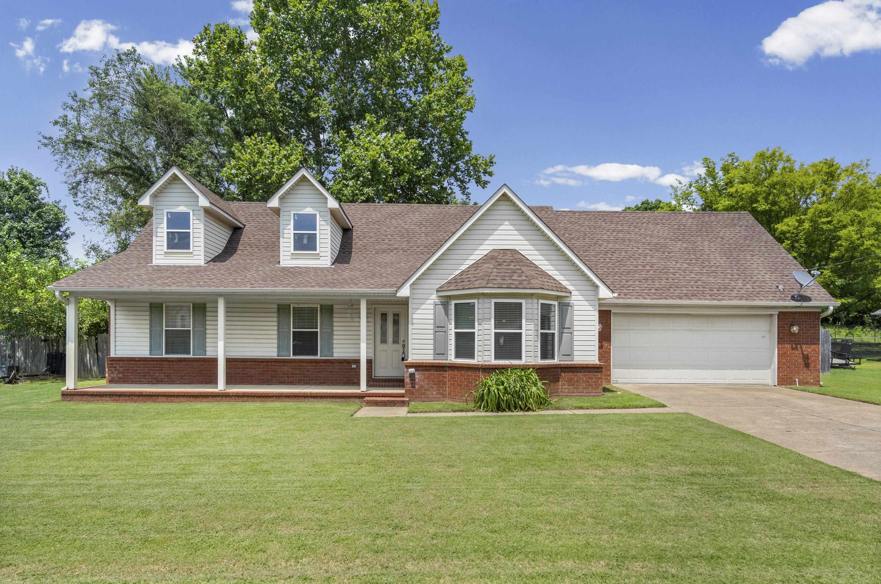 120 Lindsey Marie Ln Property Photo 2
