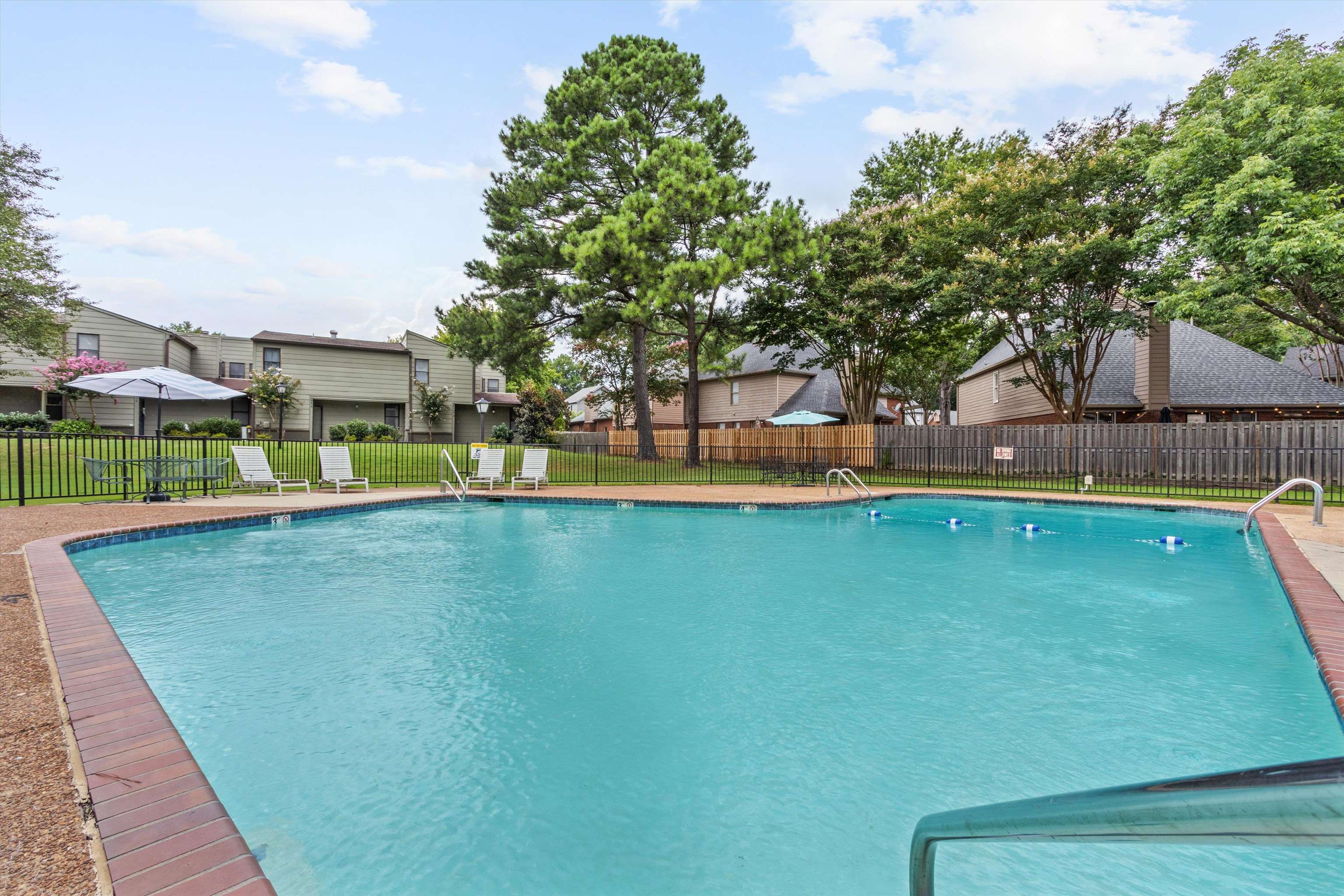 1906 Allenby Dr 16 Property Photo 27