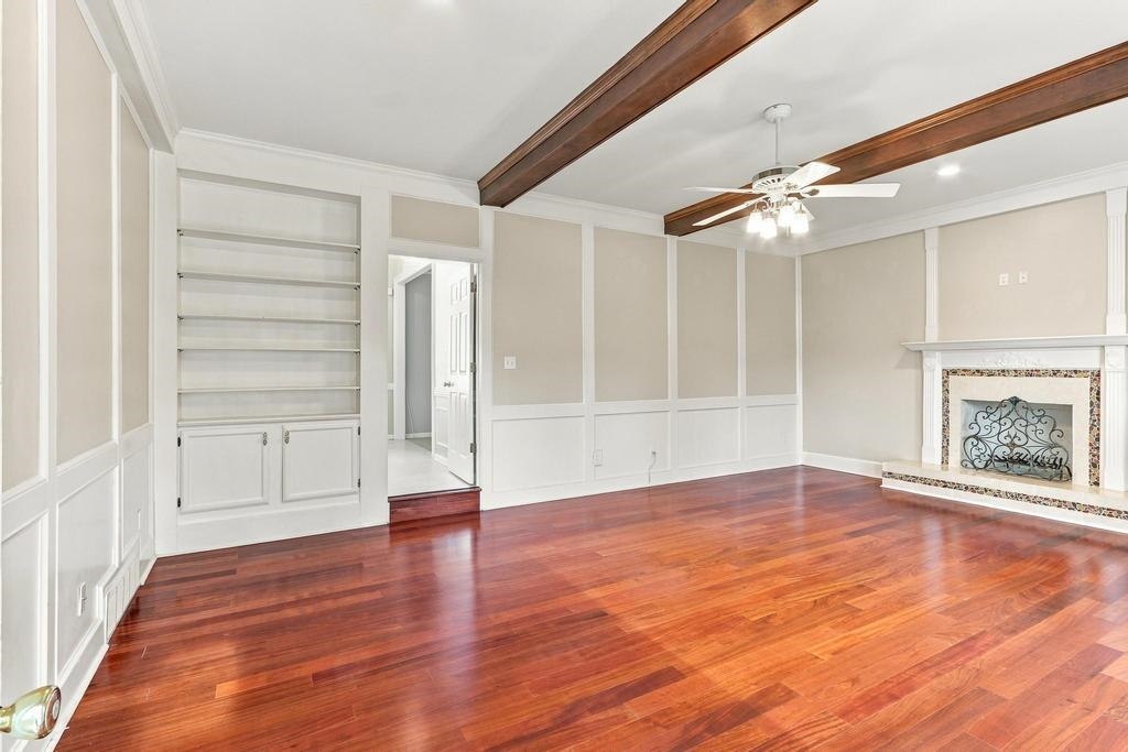 2053 Johnson Rd Property Photo 10