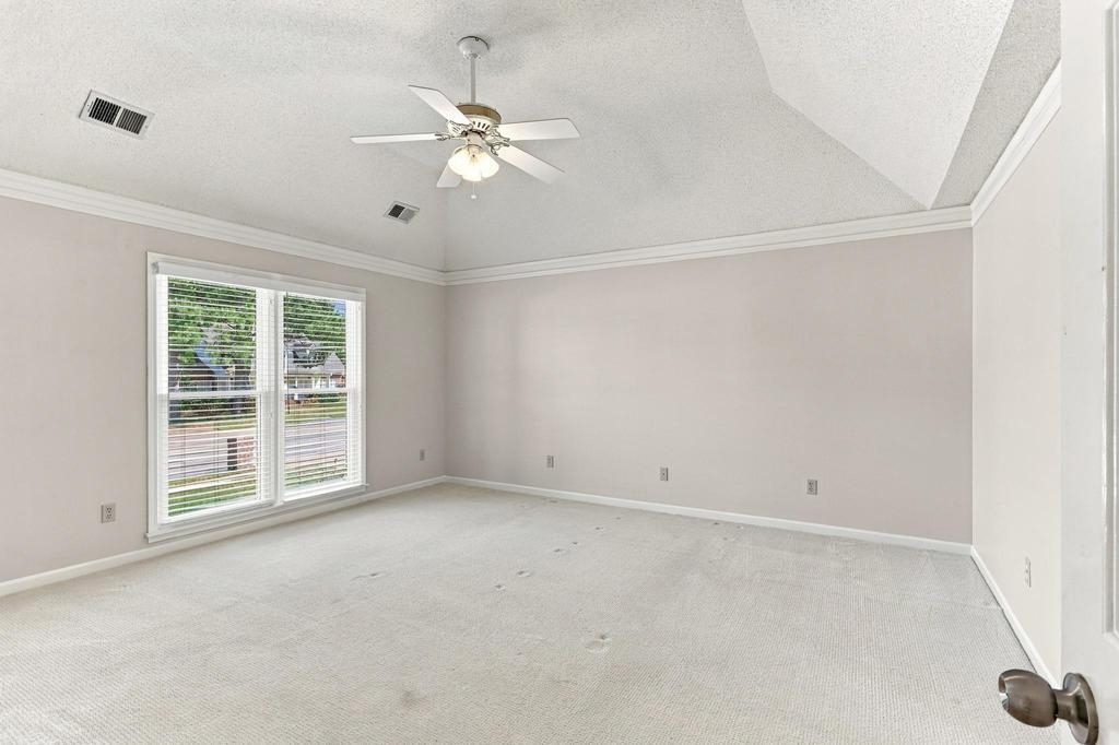 2053 Johnson Rd Property Photo 18