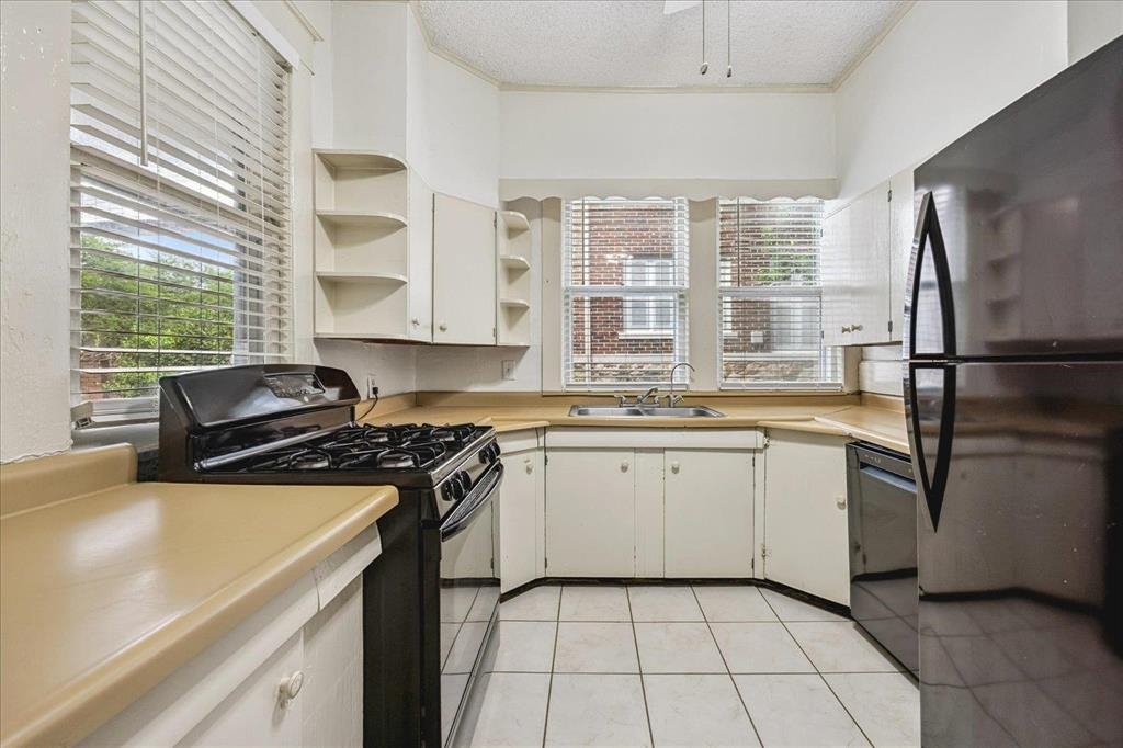 1901 Linden Ave Property Photo 12