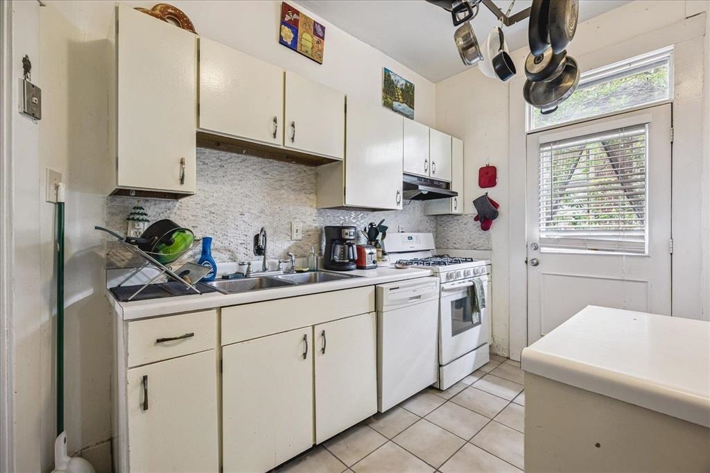 1901 Linden Ave Property Photo 23