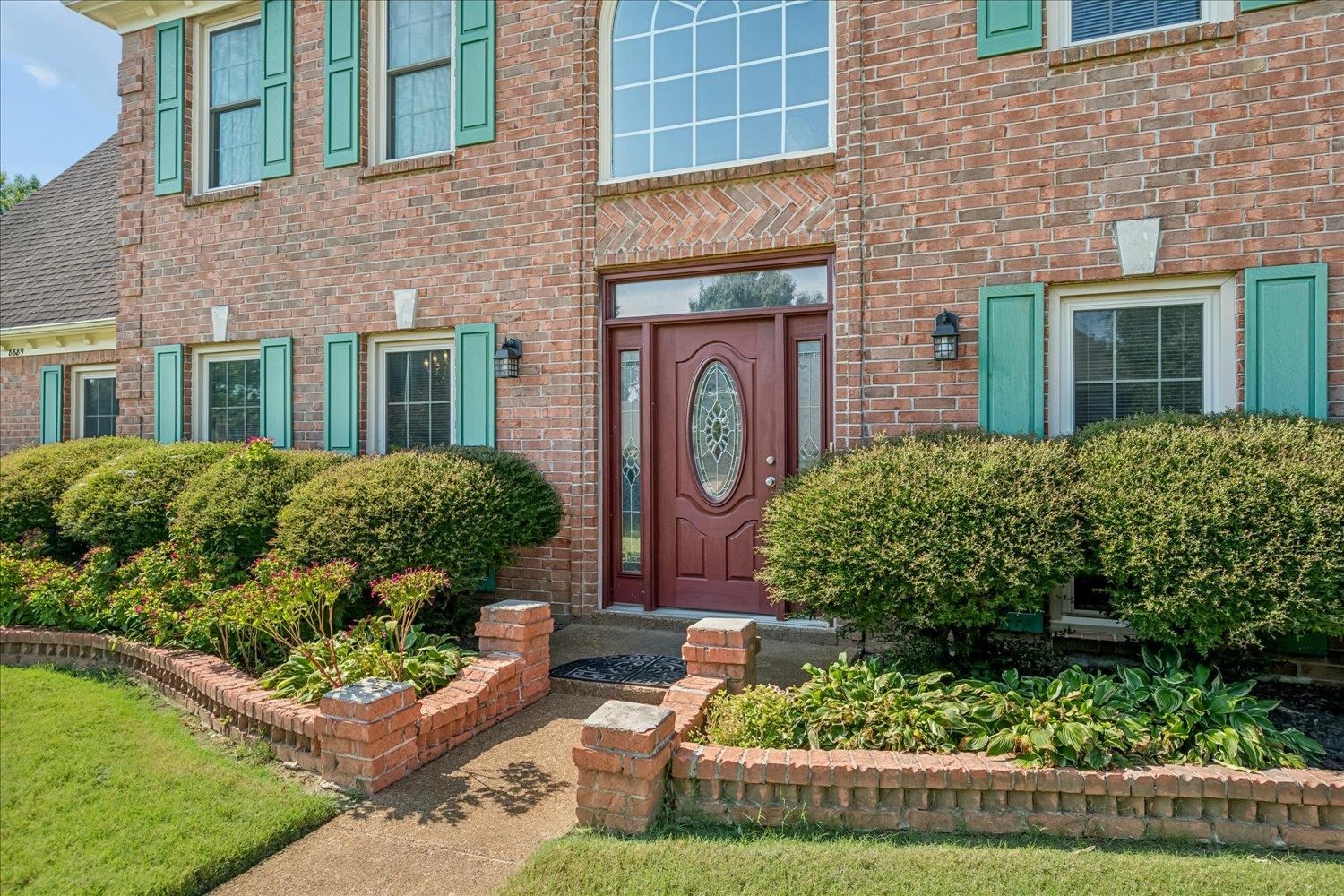 8889 Chimneyrock Blvd Property Photo 3