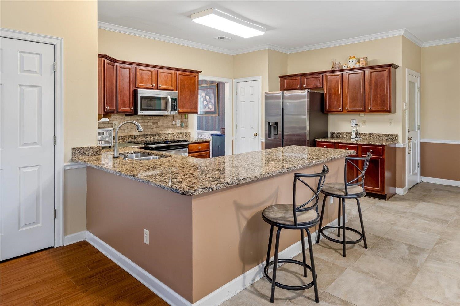 8889 Chimneyrock Blvd Property Photo 10