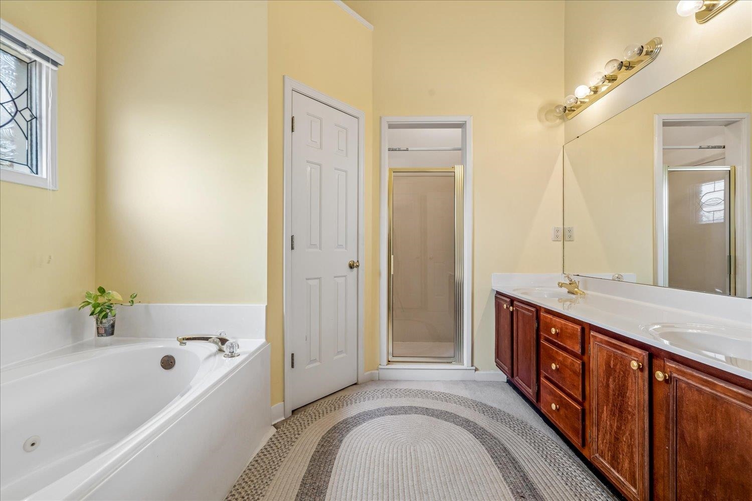 8889 Chimneyrock Blvd Property Photo 22