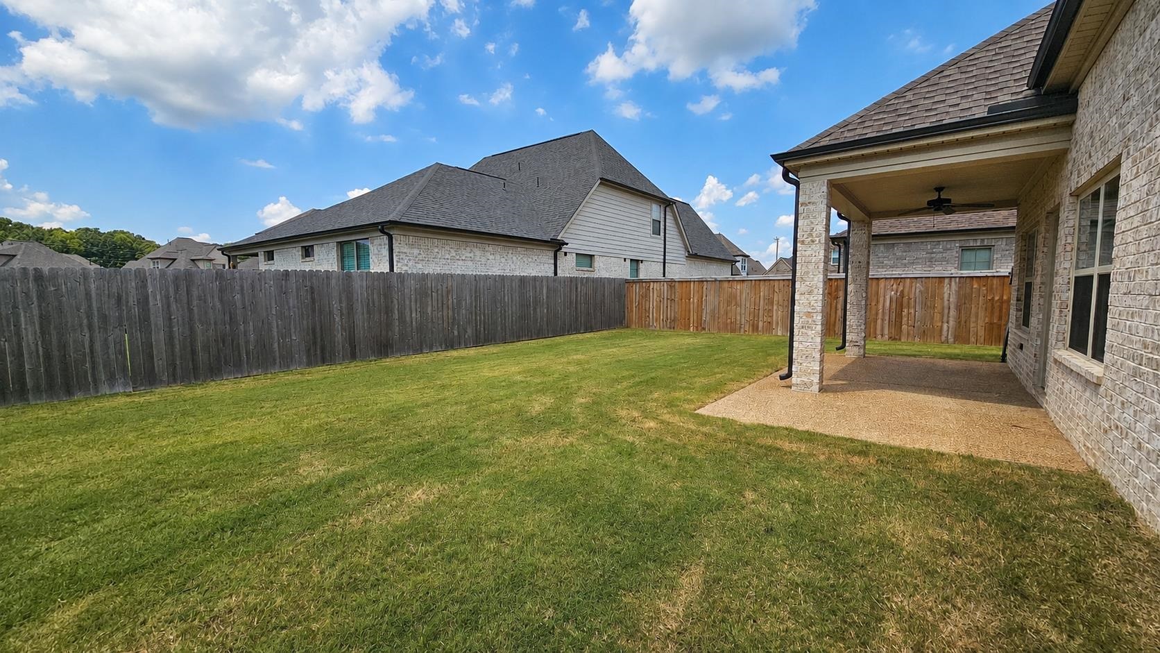 577 Holden Dr Property Photo 32