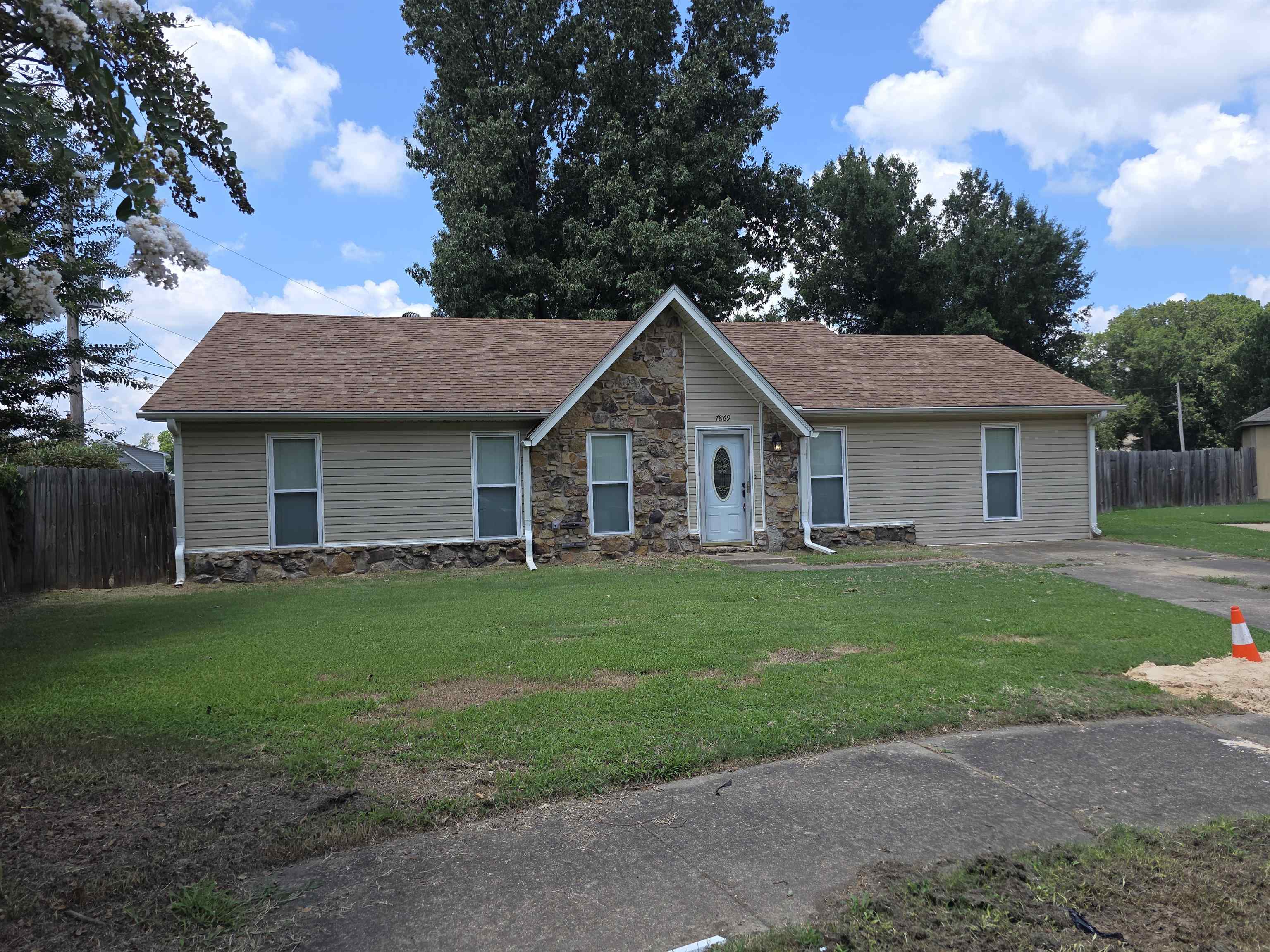 7869 Sweet Bark Rd Property Photo 1