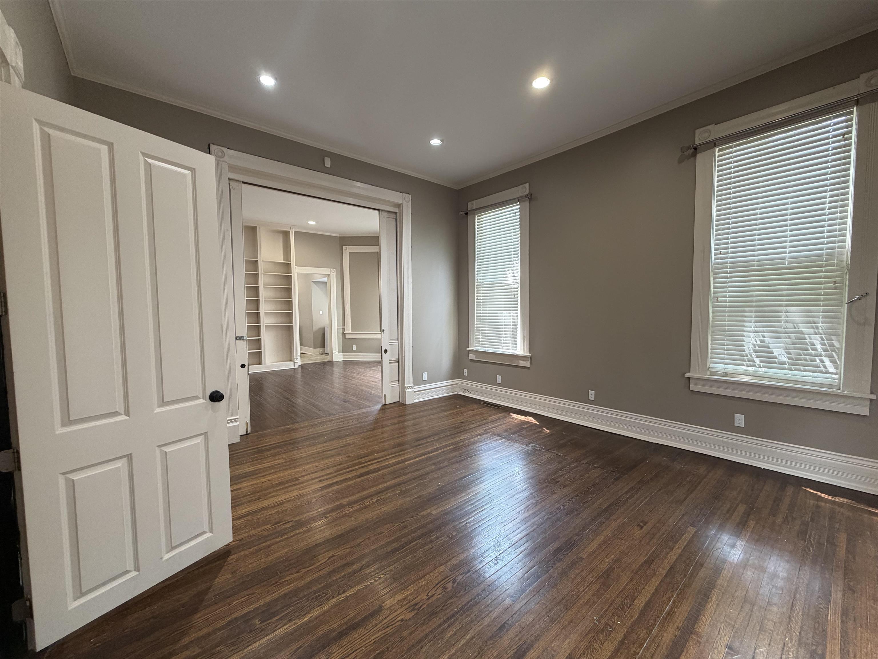 28 S Idlewild St Property Photo 7