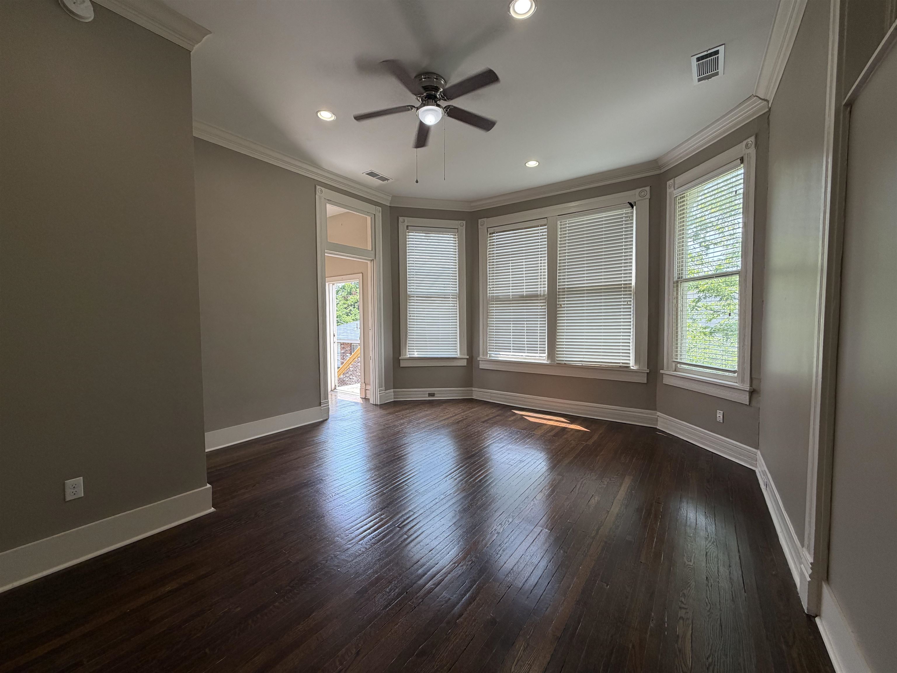 28 S Idlewild St Property Photo 22
