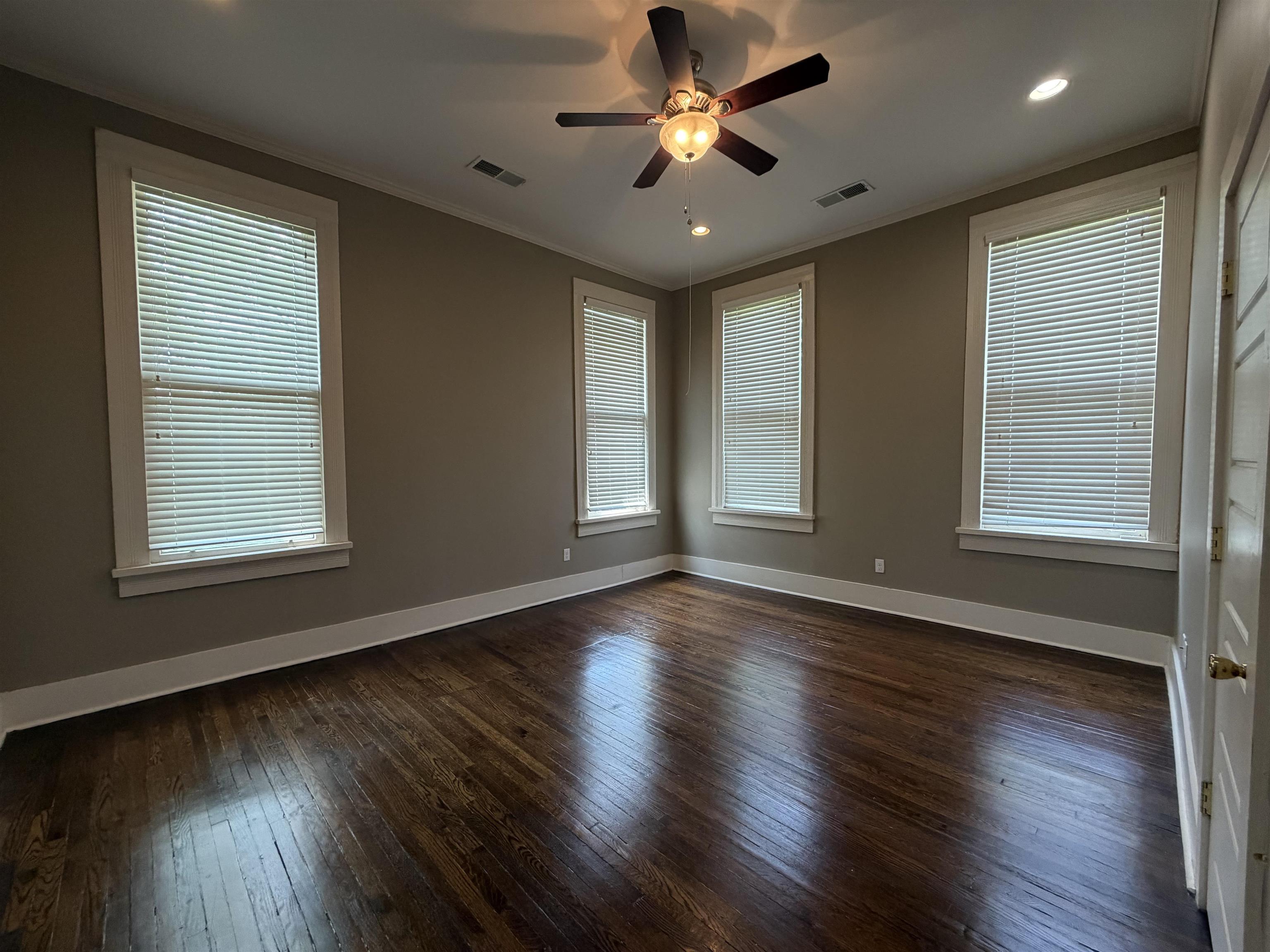28 S Idlewild St Property Photo 28
