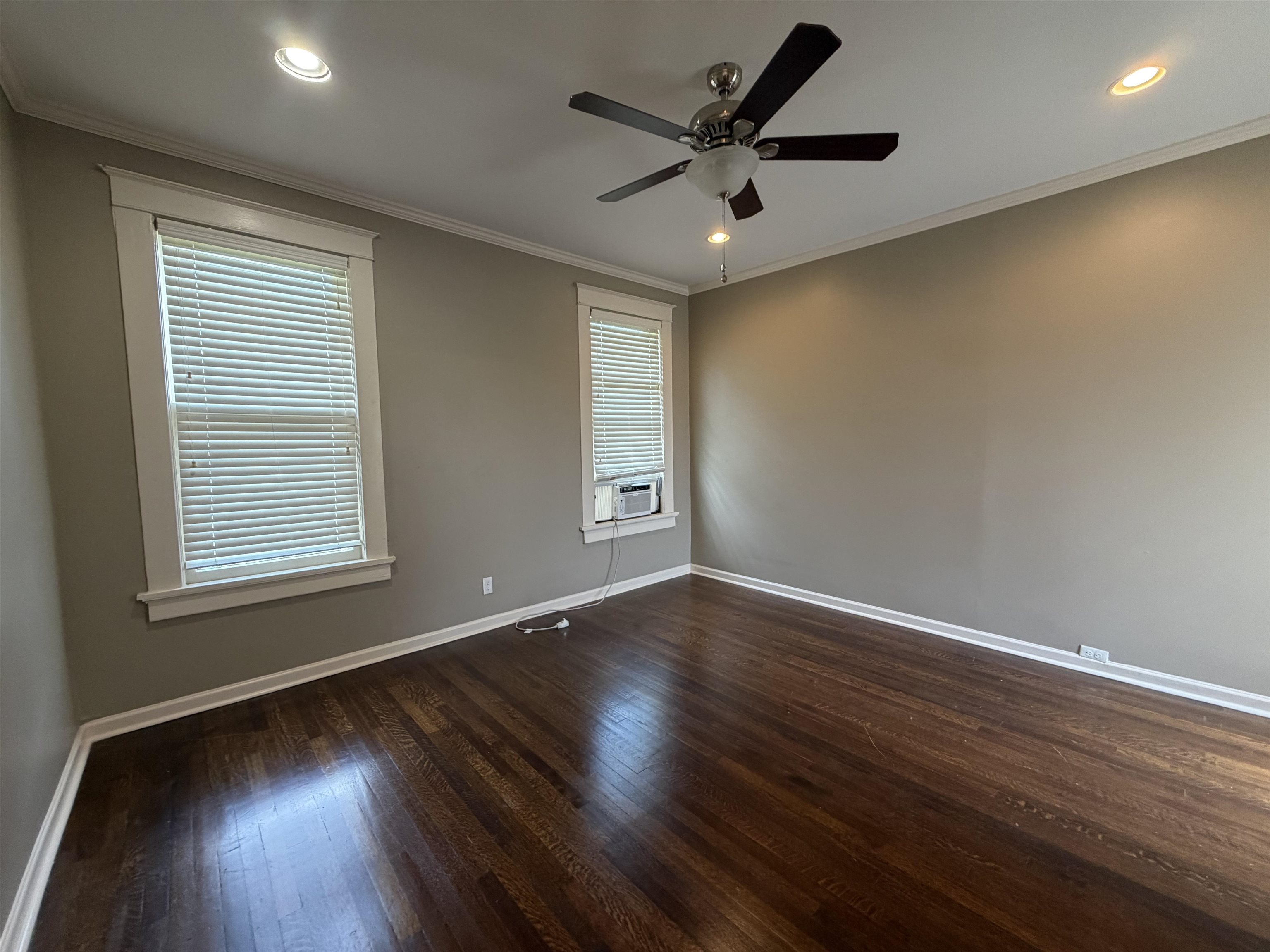 28 S Idlewild St Property Photo 30