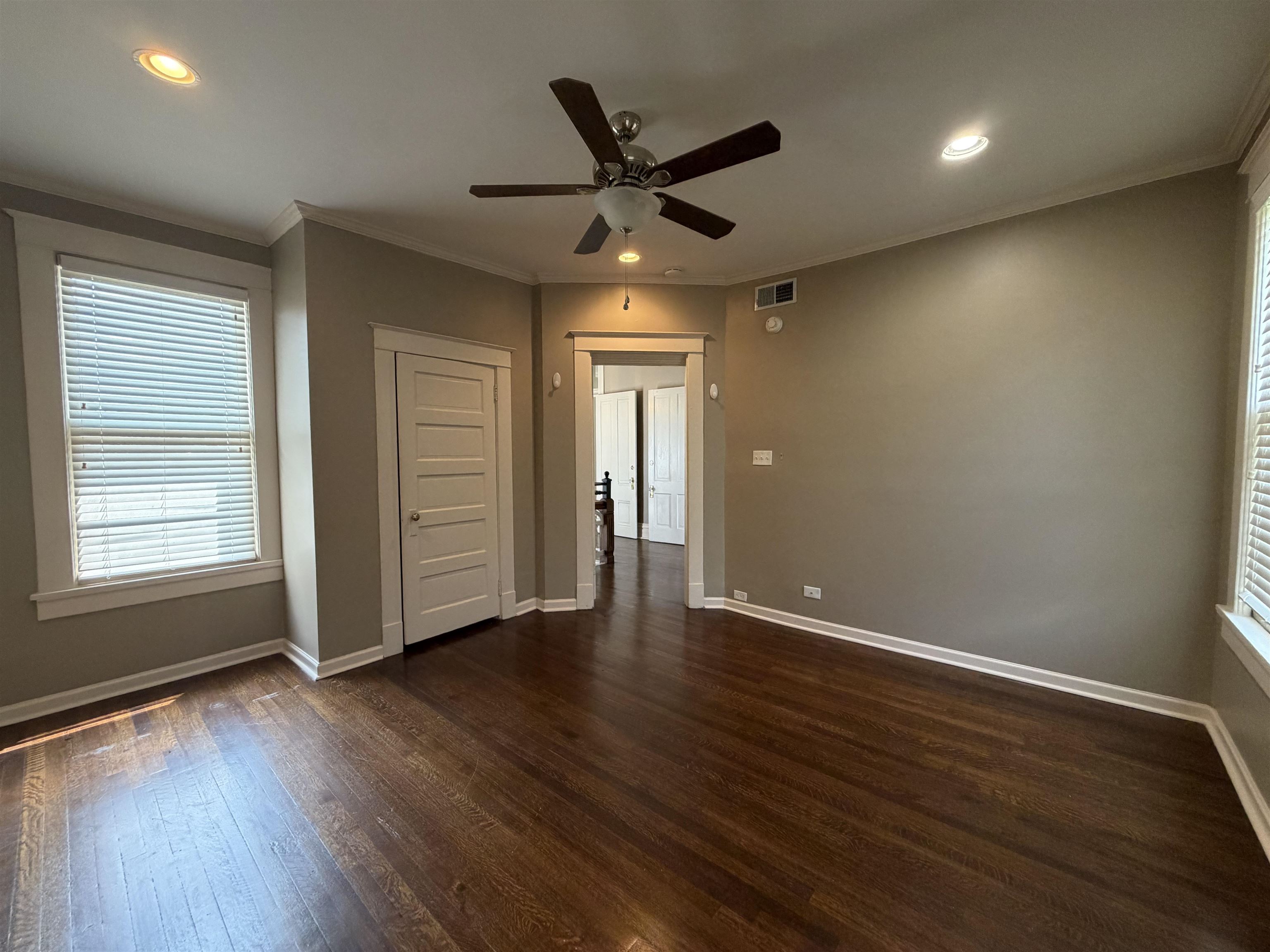 28 S Idlewild St Property Photo 31