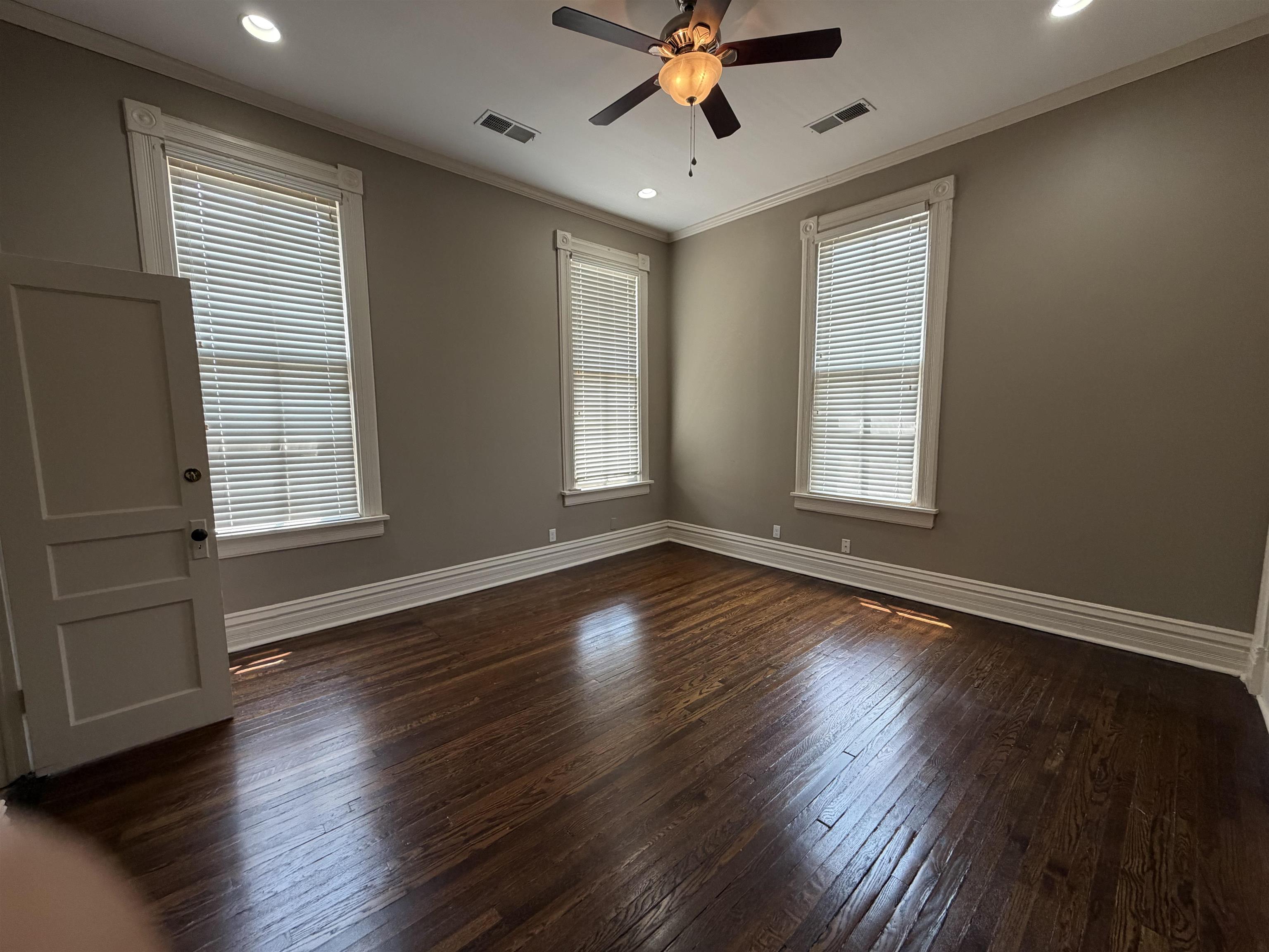 28 S Idlewild St Property Photo 32