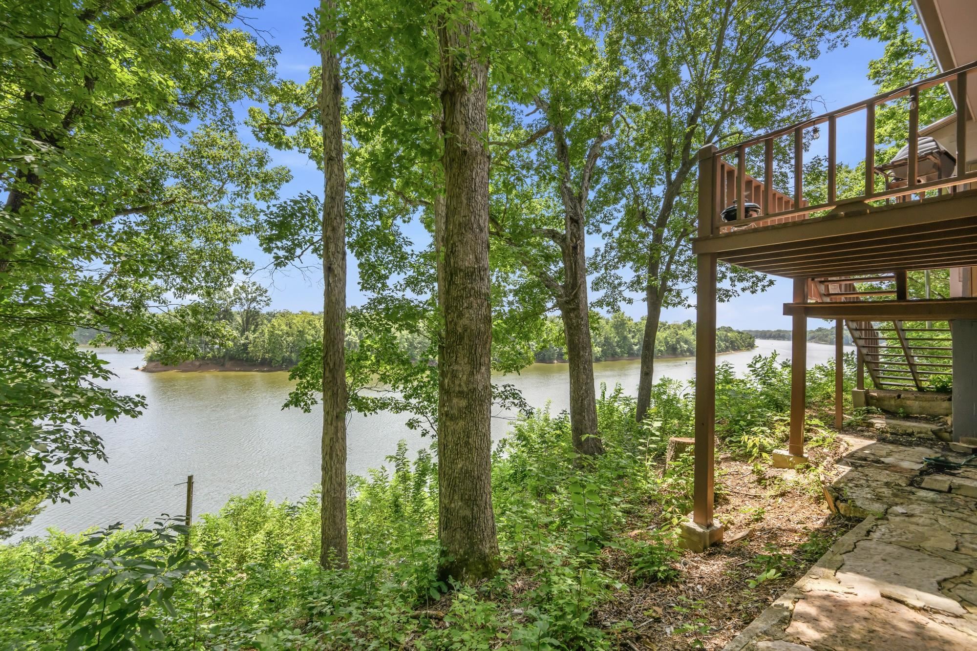 681 Attaway Ln Property Photo 30