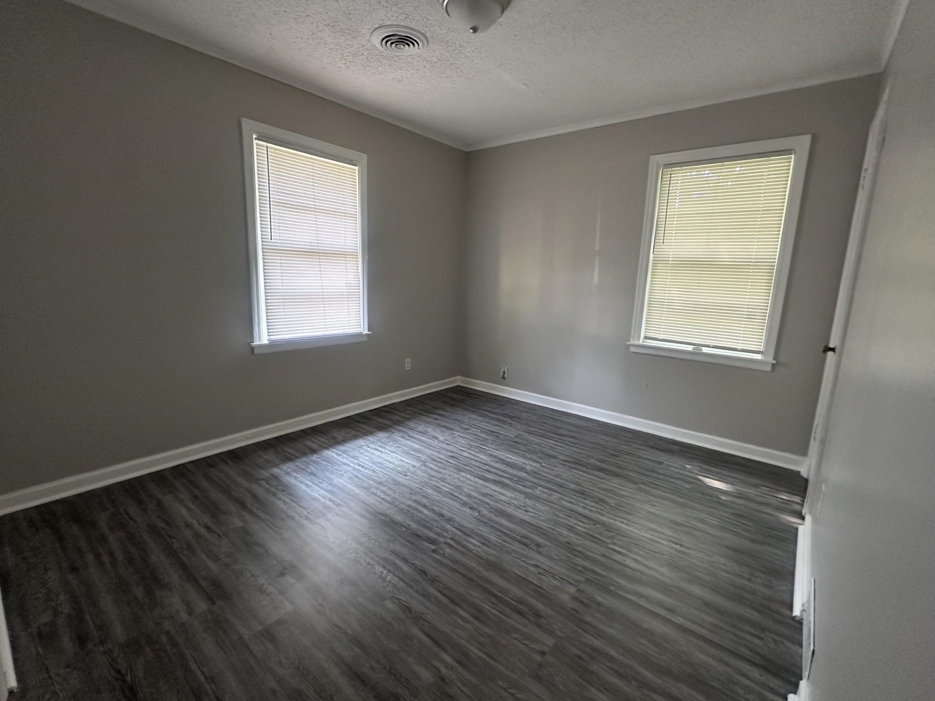 1758 Woodburn Dr Property Photo 7