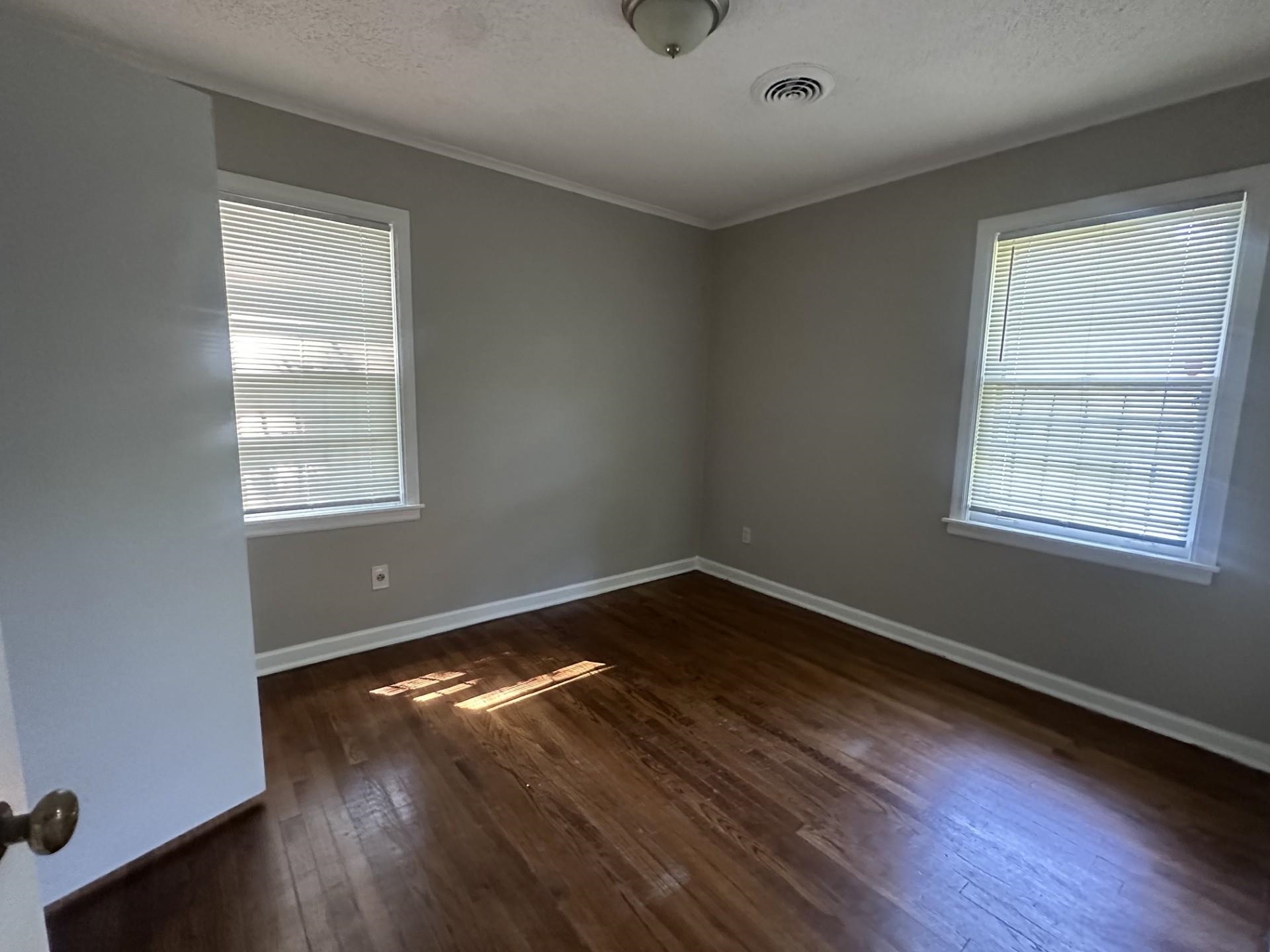1758 Woodburn Dr Property Photo 8