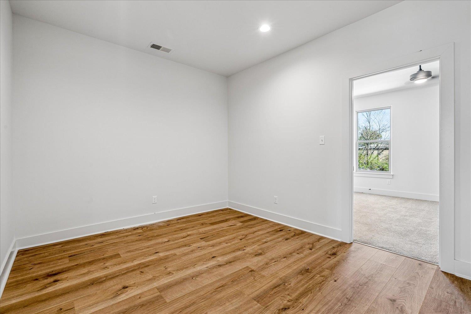 5476 End Village Dr 19 Property Photo 14