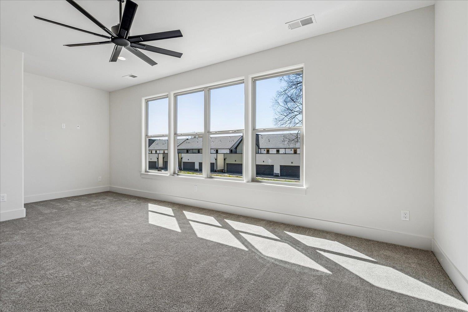5476 End Village Dr 19 Property Photo 15