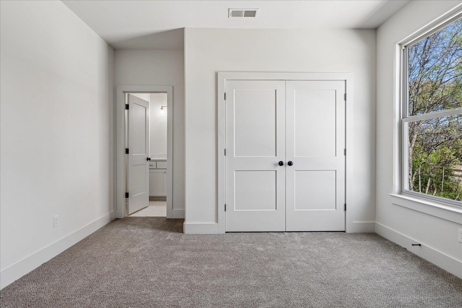 5476 End Village Dr 19 Property Photo 21