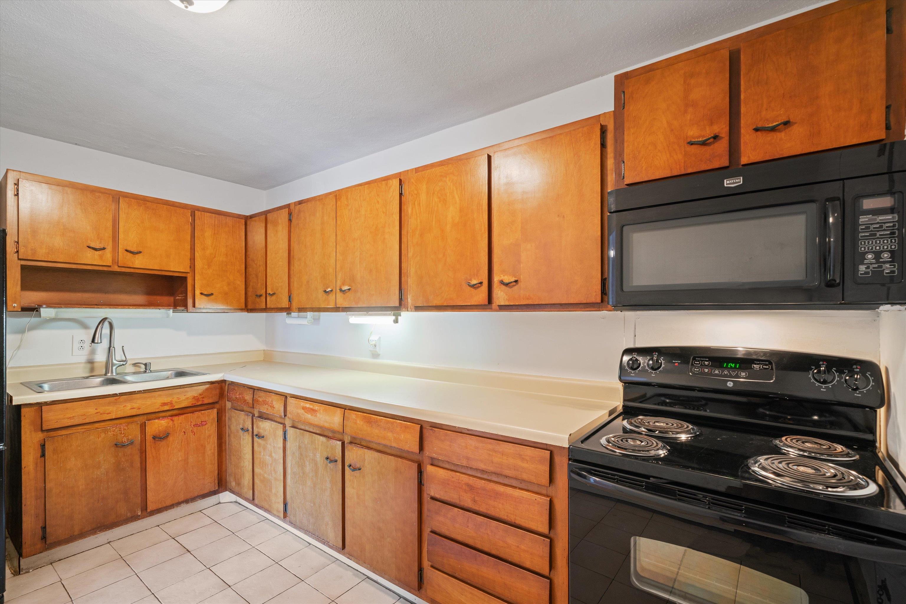 2277 Union Ave 401 Property Photo 7