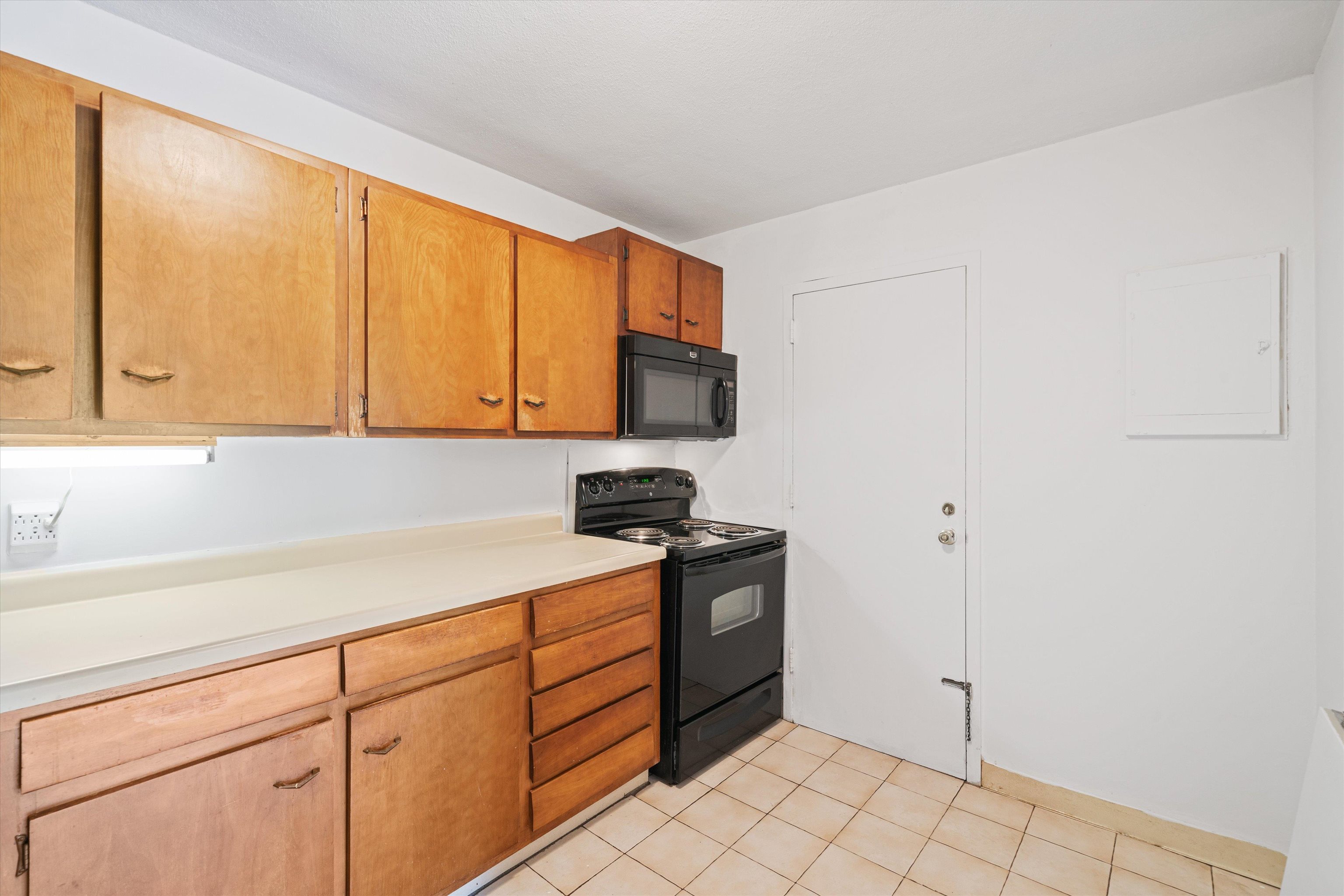 2277 Union Ave 401 Property Photo 8