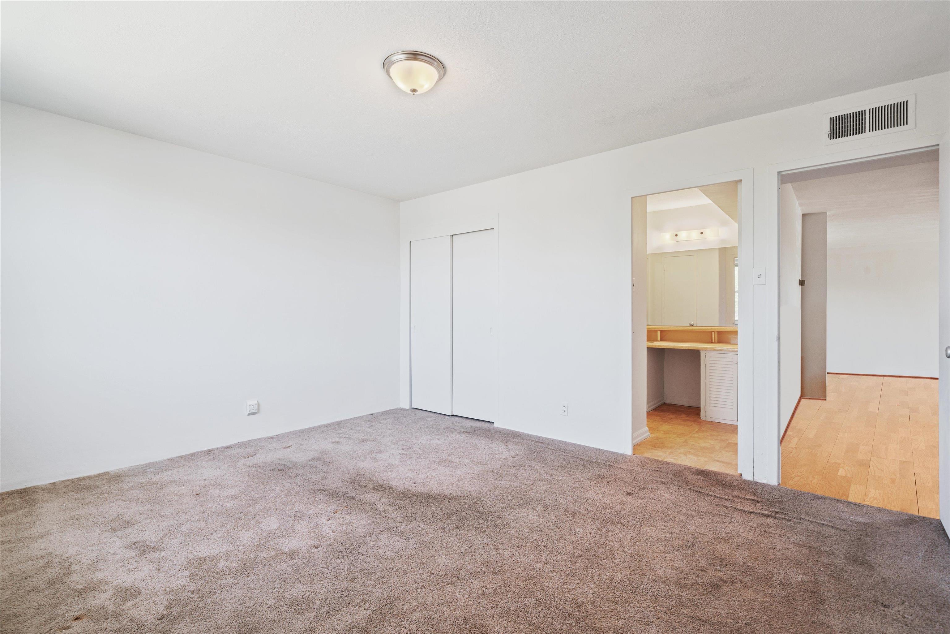2277 Union Ave 401 Property Photo 10