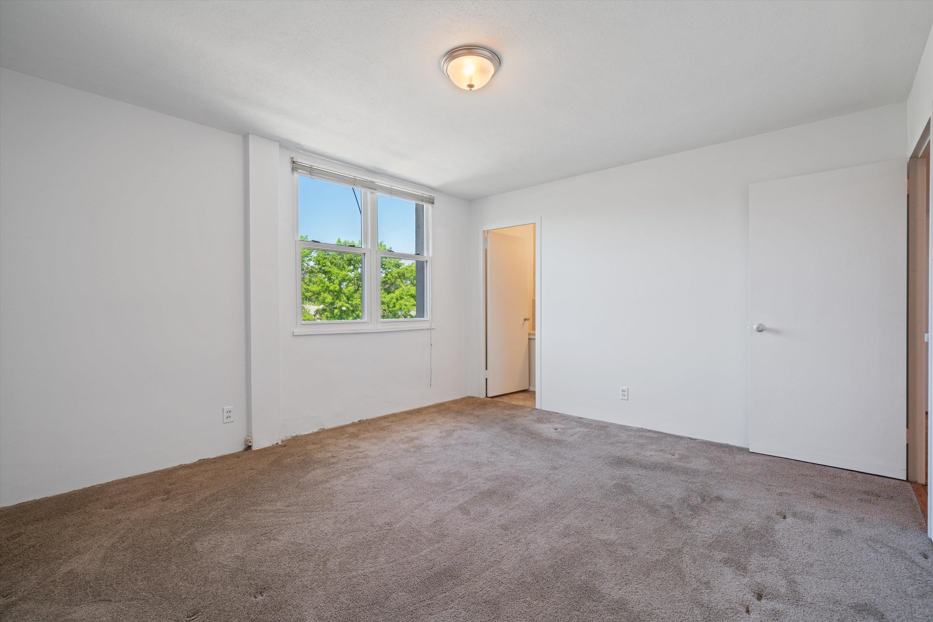 2277 Union Ave 401 Property Photo 14