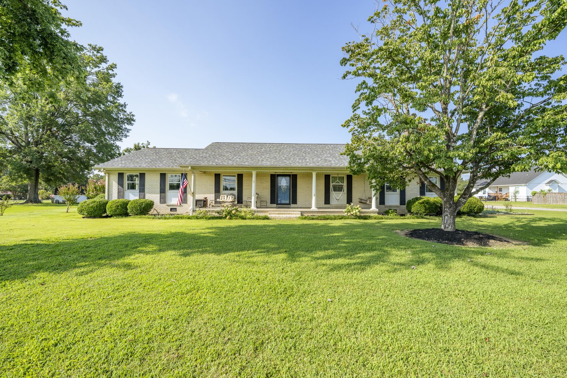 1150 PINHOOK DR Property Photo 1