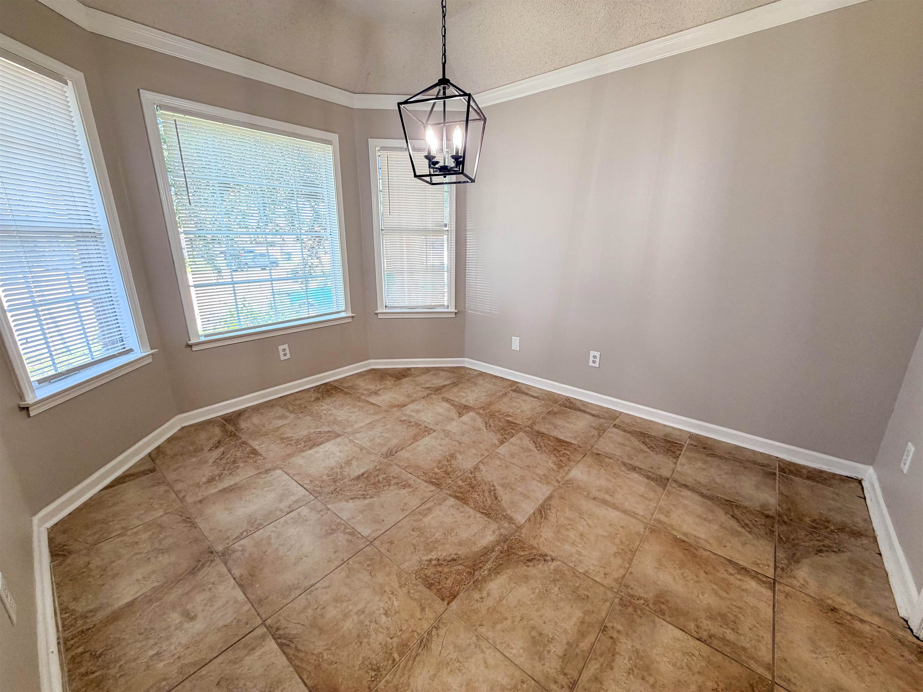 9040 Pepper Hollow Cv Property Photo 2