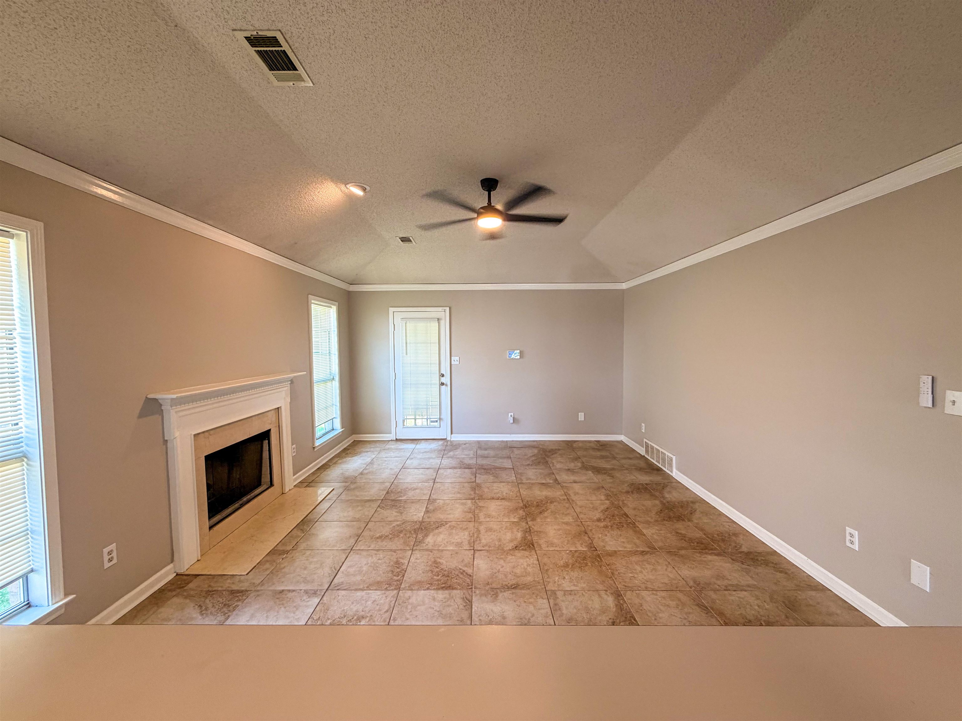 9040 Pepper Hollow Cv Property Photo 5