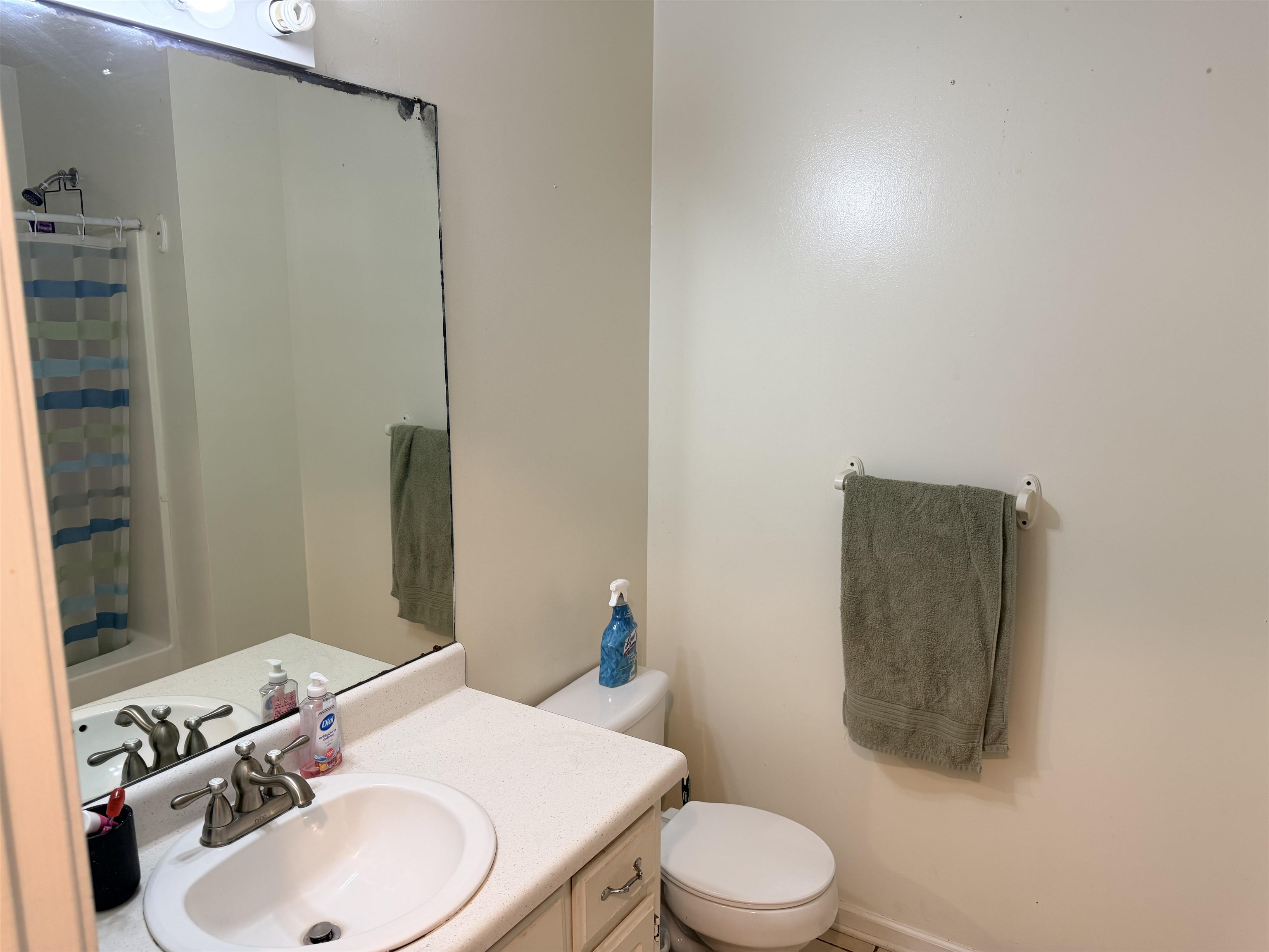 1600 Pinhook Dr Property Photo 7