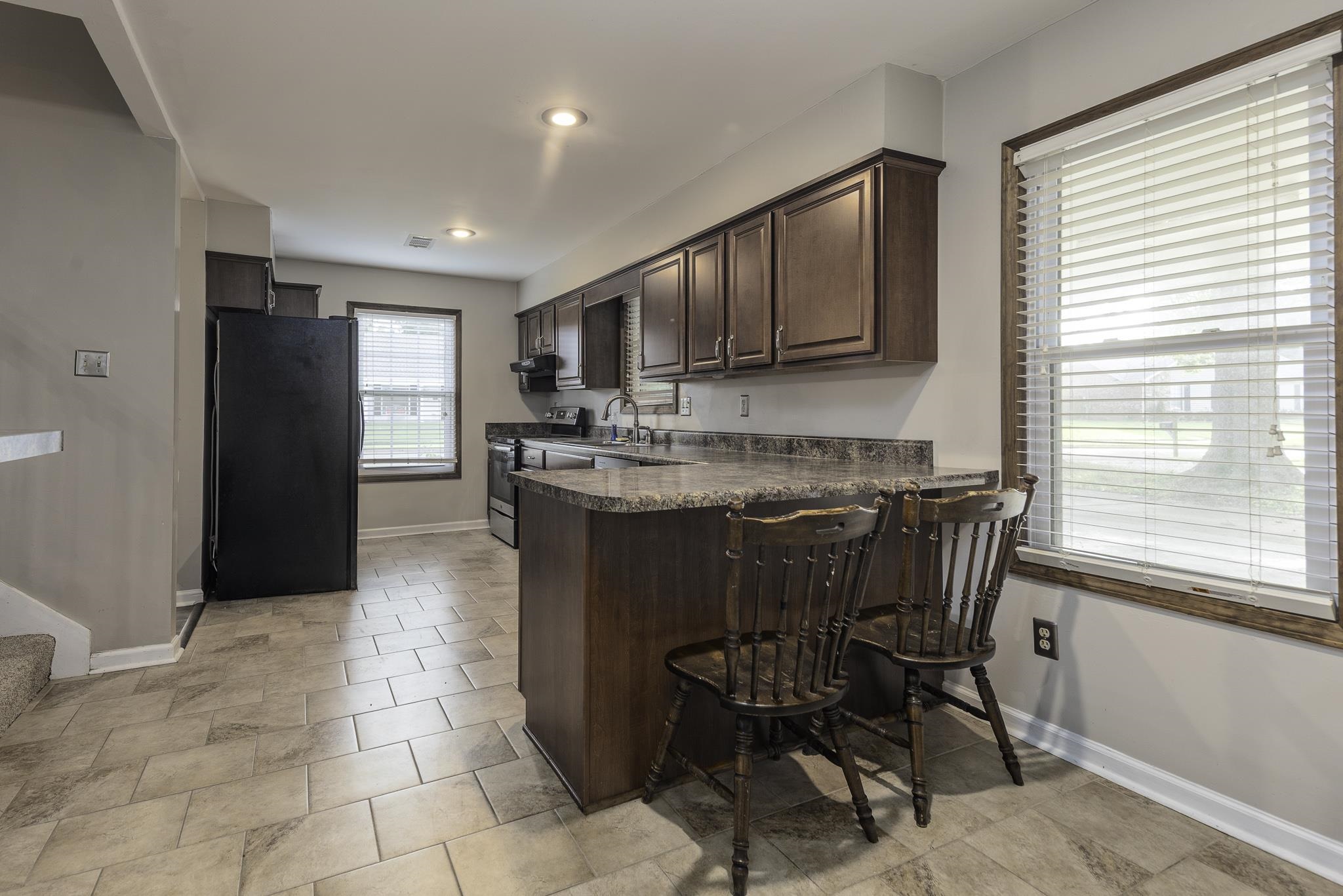 6131 Ainsworth St Property Photo 4