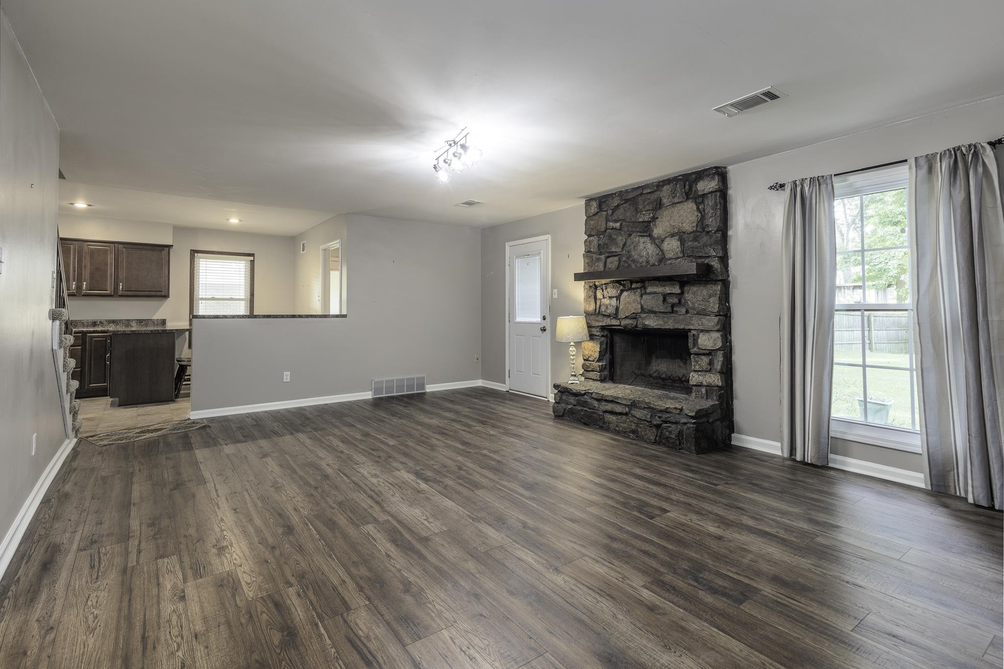 6131 Ainsworth St Property Photo 10