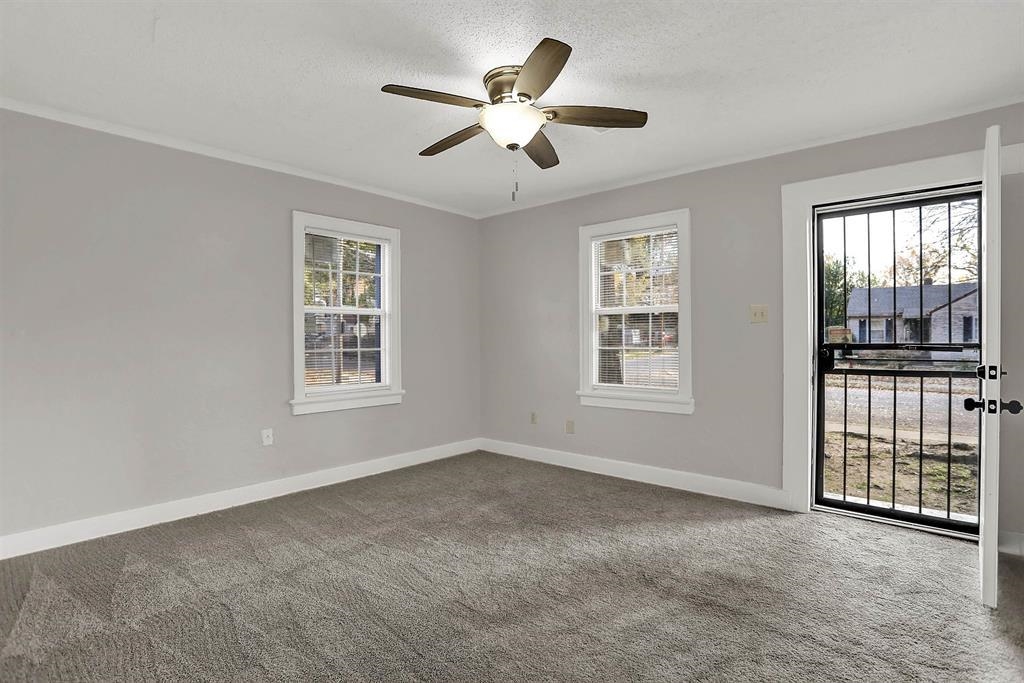 3088 Manhattan Ave Property Photo 8
