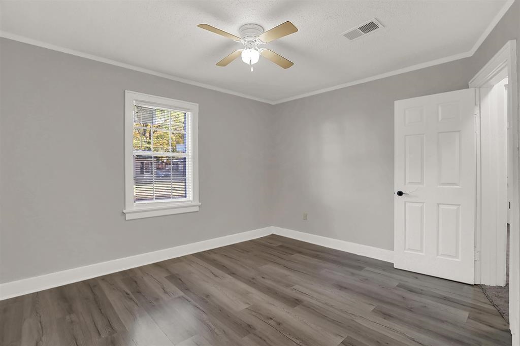3088 Manhattan Ave Property Photo 17