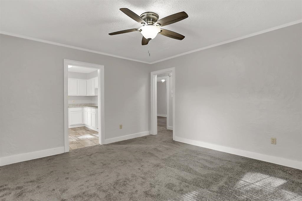 3088 Manhattan Ave Property Photo 18