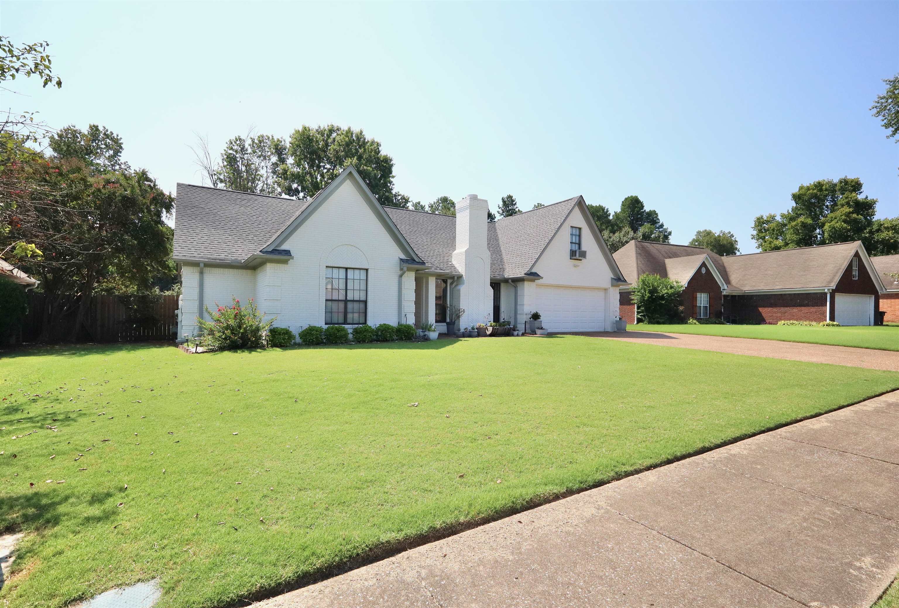 6853 Andrews Rd Property Photo 3