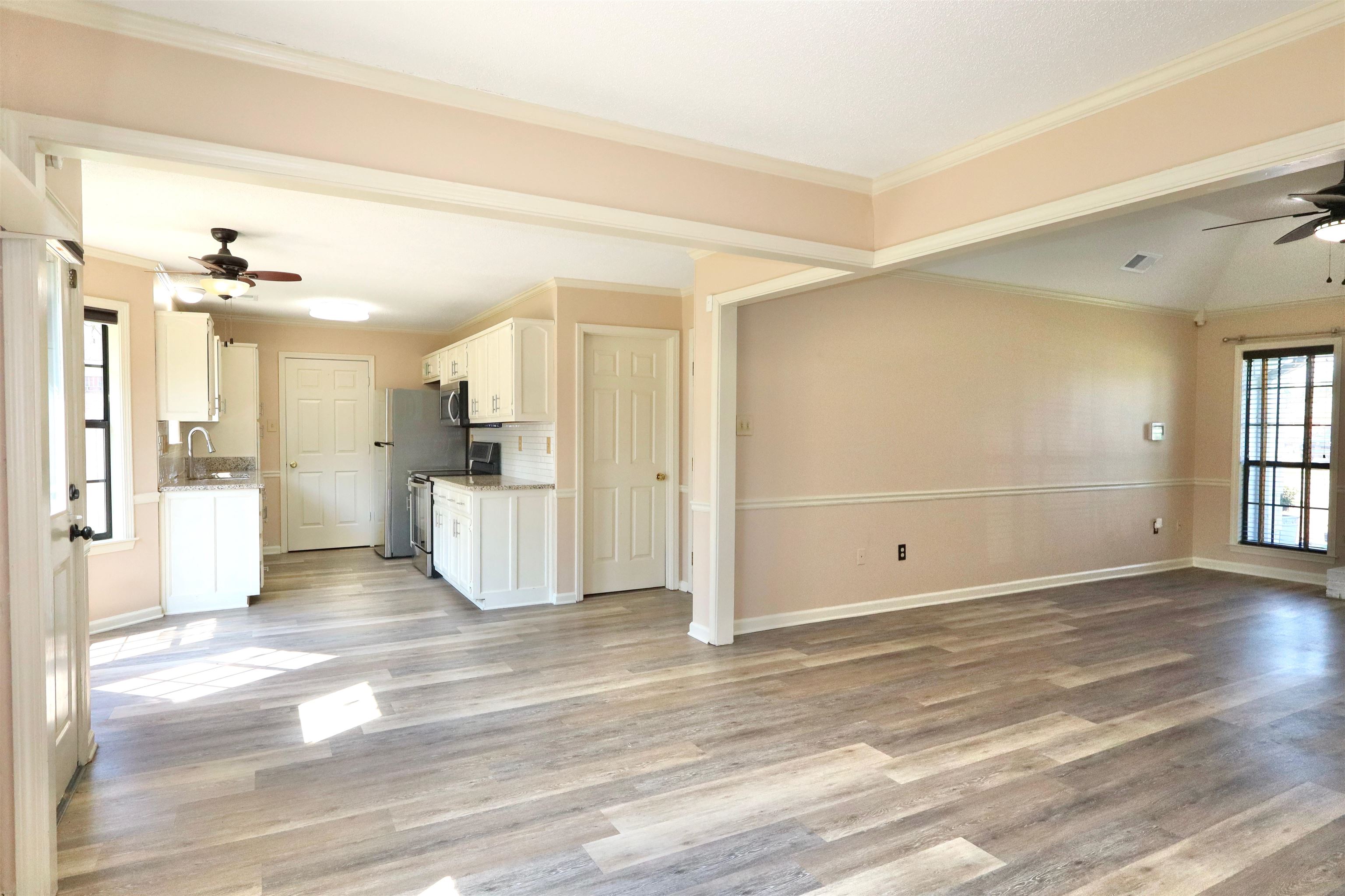 6853 Andrews Rd Property Photo 9