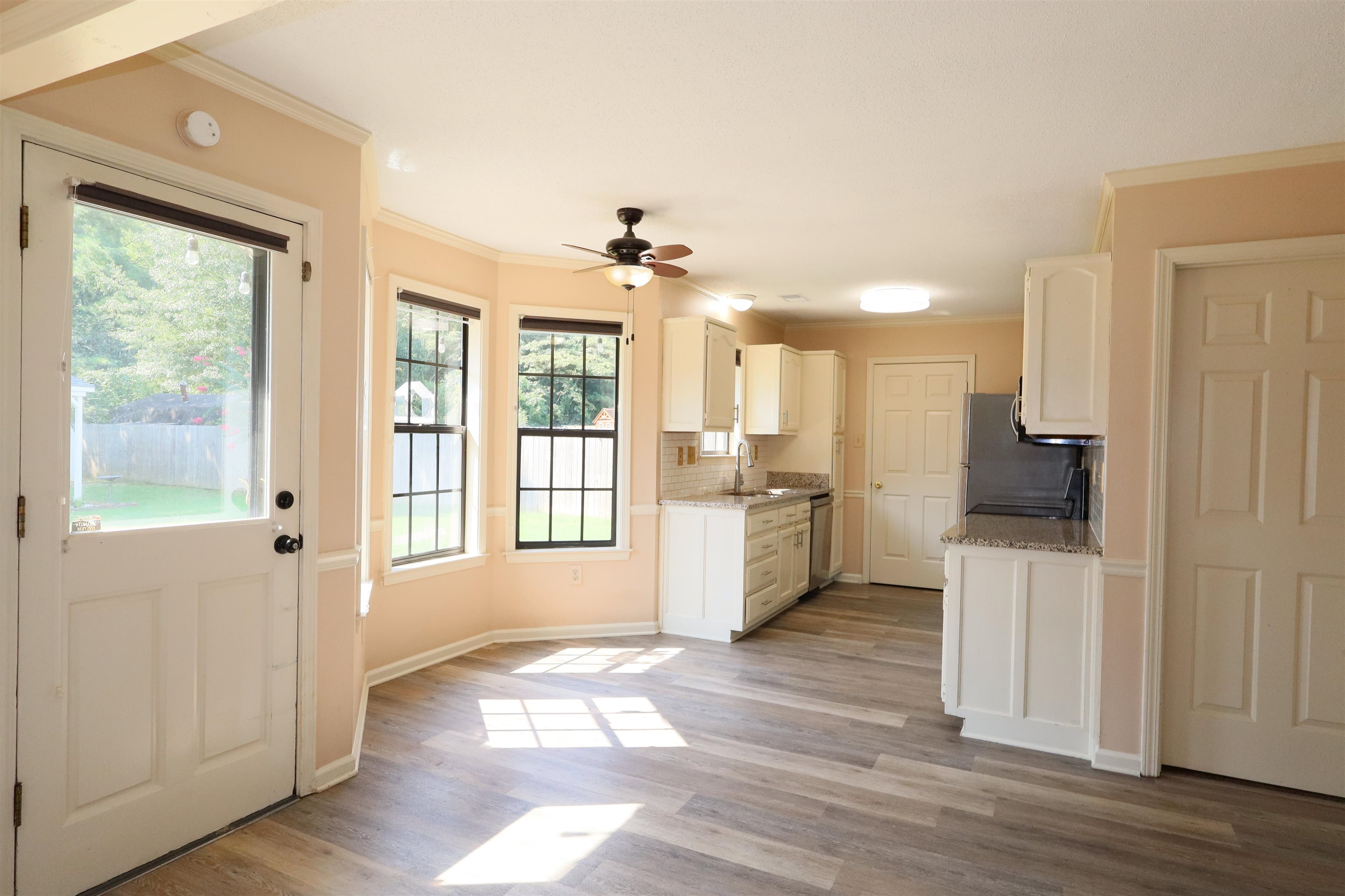 6853 Andrews Rd Property Photo 10