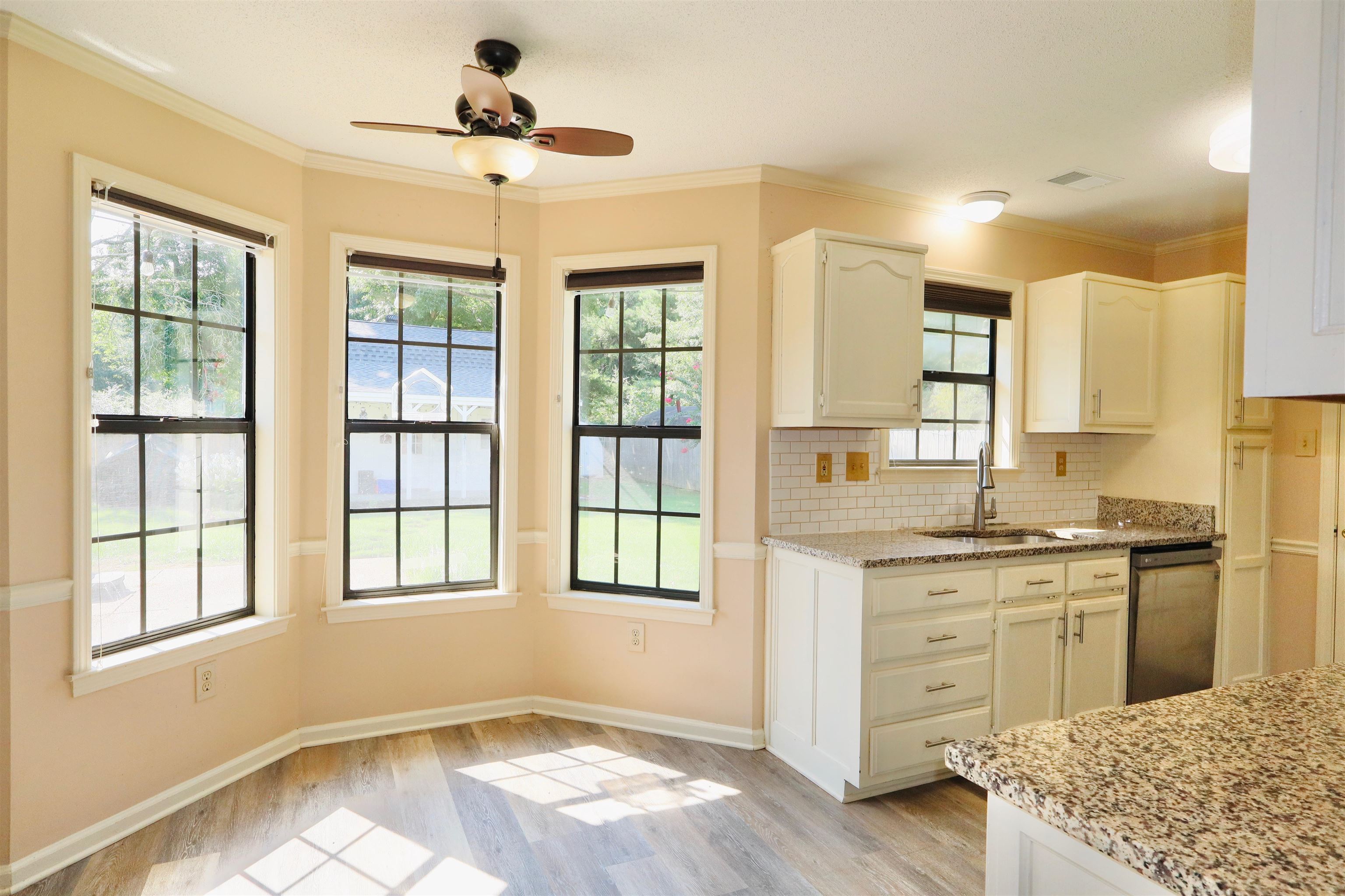 6853 Andrews Rd Property Photo 11