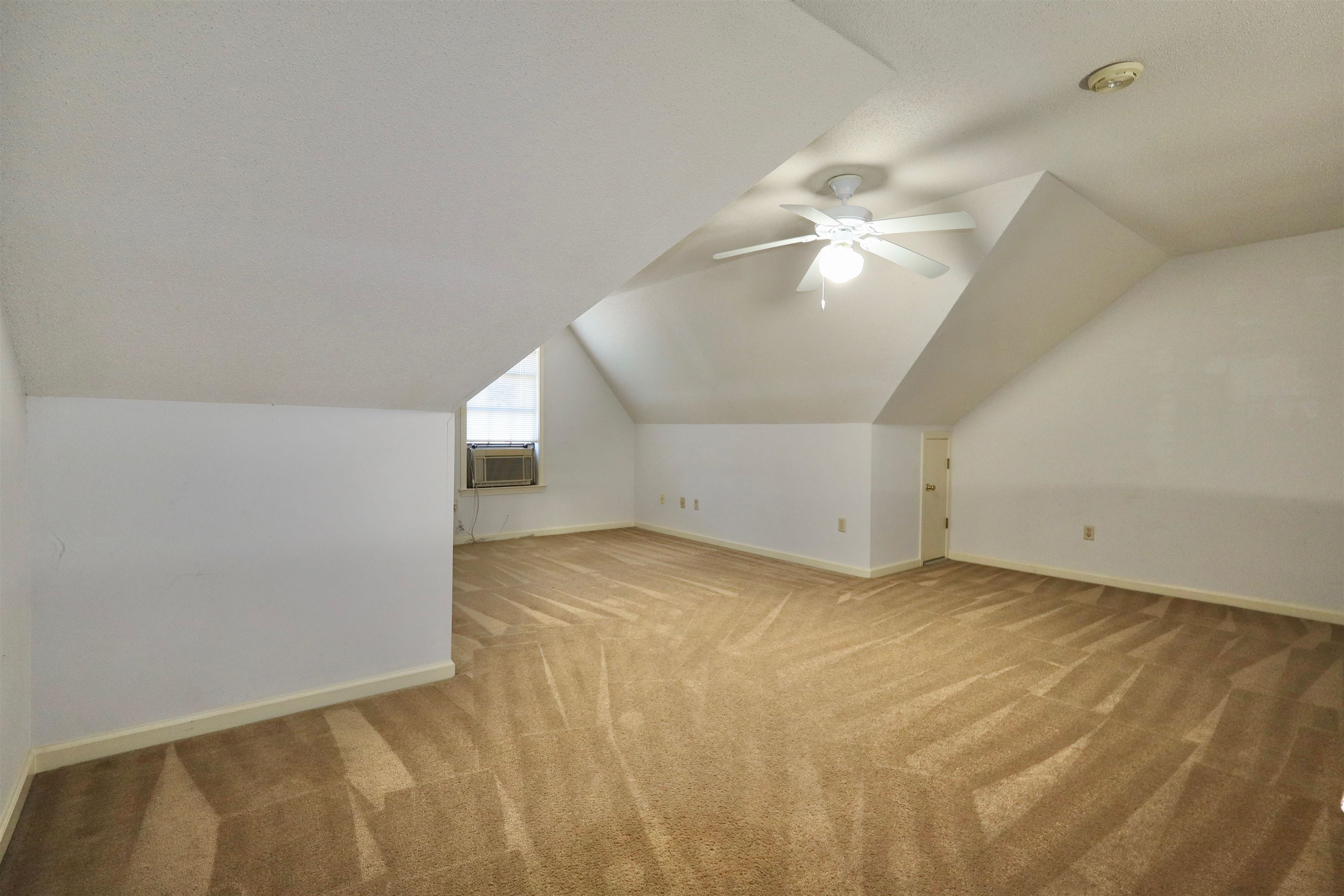 6853 Andrews Rd Property Photo 30