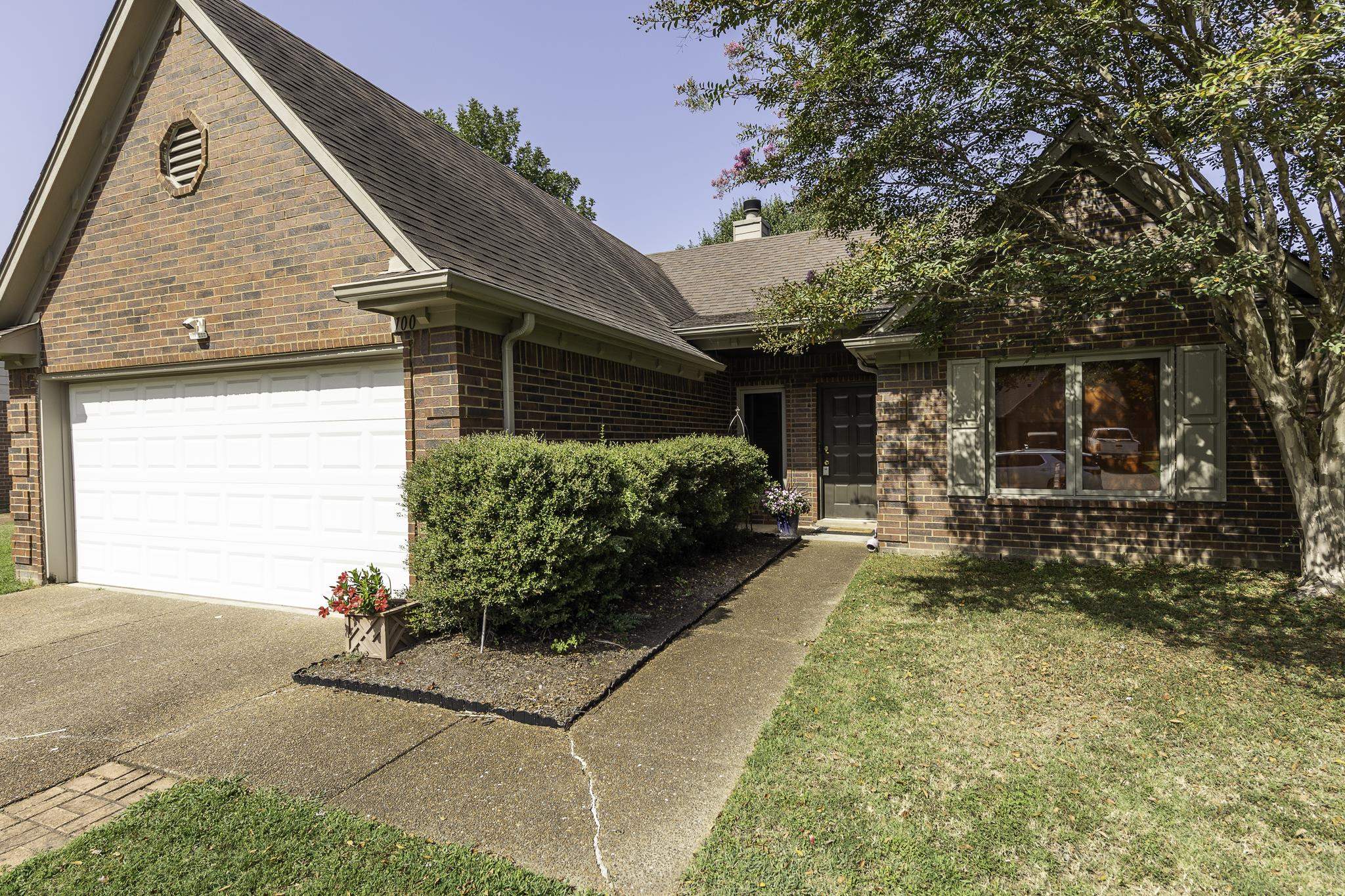 100 Village Dr Property Photo 2