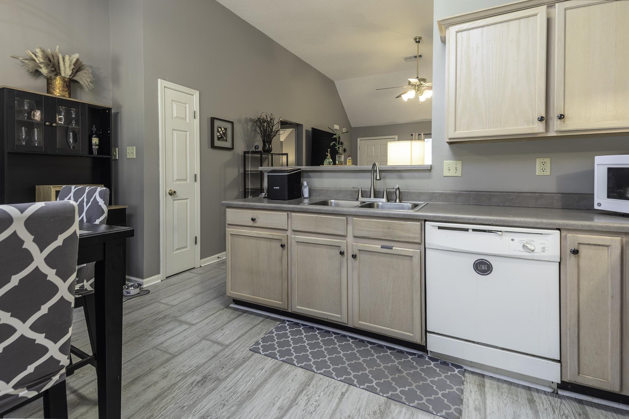 100 Village Dr Property Photo 10