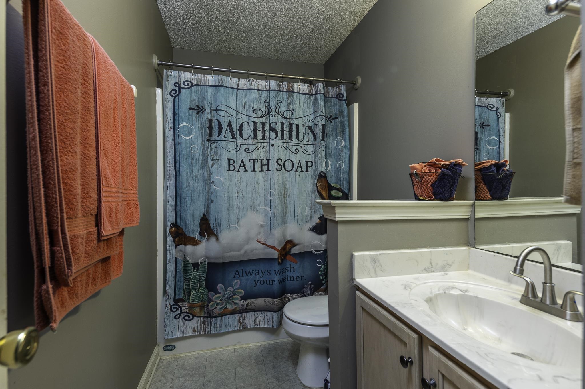 100 Village Dr Property Photo 16