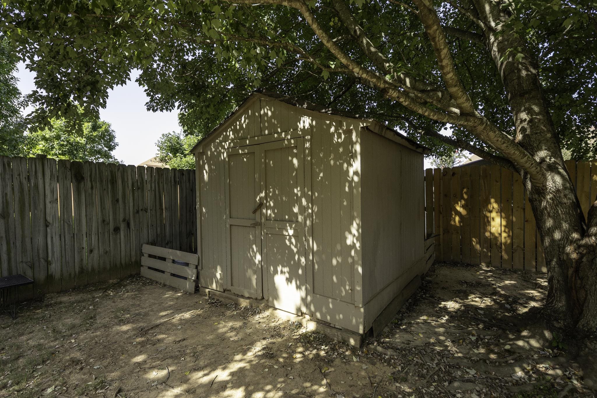 100 Village Dr Property Photo 20