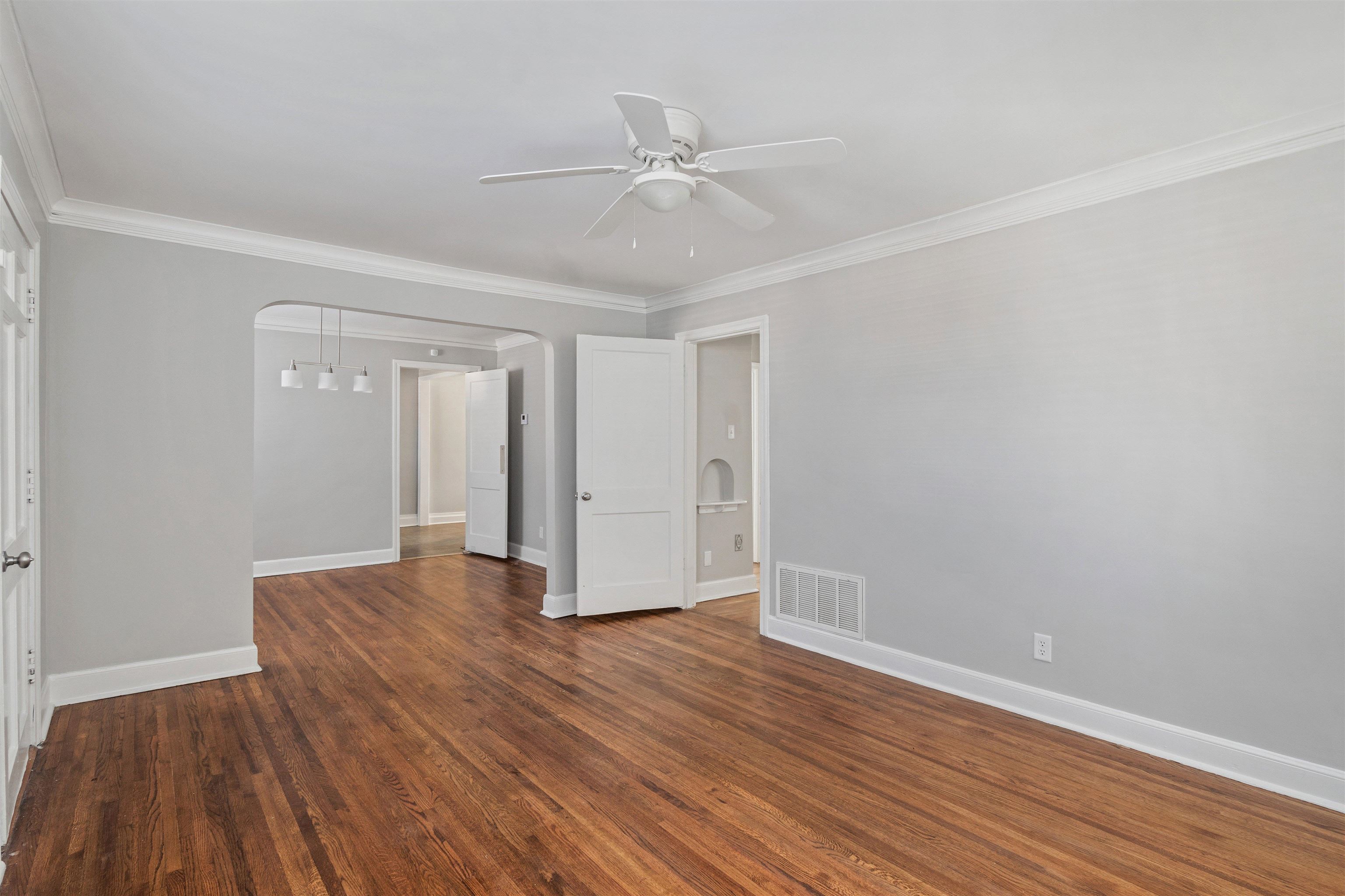 3753 Friar Tuck Rd Property Photo 5
