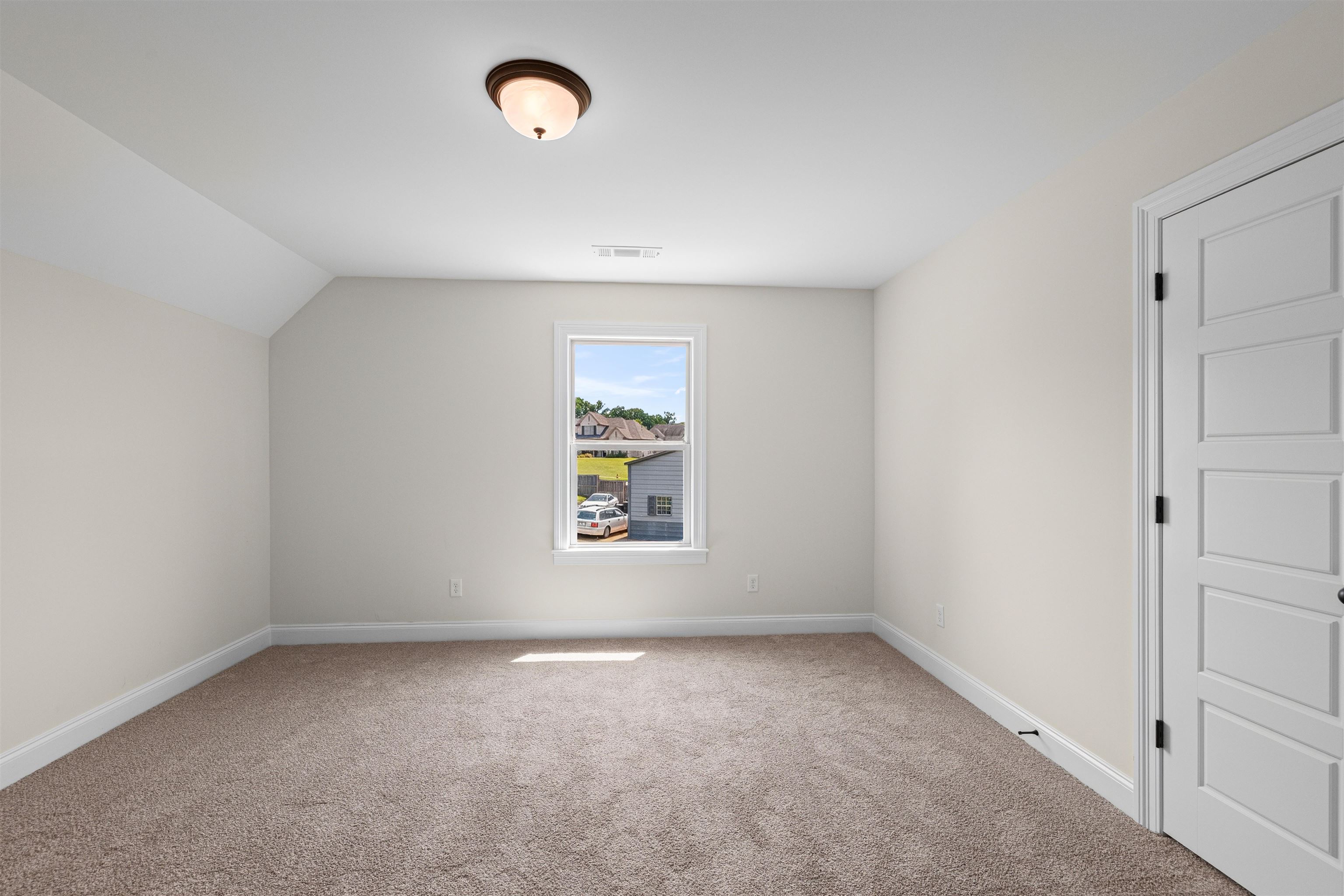 42 Brass Cv Property Photo 12