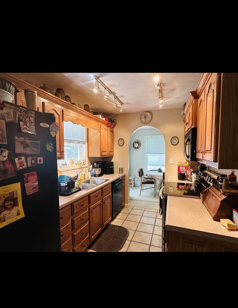 220 Wayne Elam Rd Property Photo 6