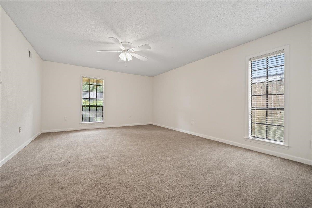 9161 Gainsborough Dr Property Photo 27